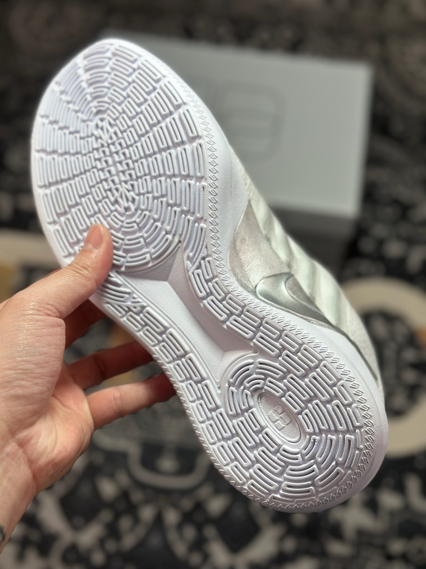 原装级别Nike Sabrina 3 耐克 轻便耐磨 减震 低帮 篮球鞋 HF2881-009 原装级别Nike Sabrina 3 耐克 轻便耐磨 减震 低帮 篮球鞋 HF2881-009