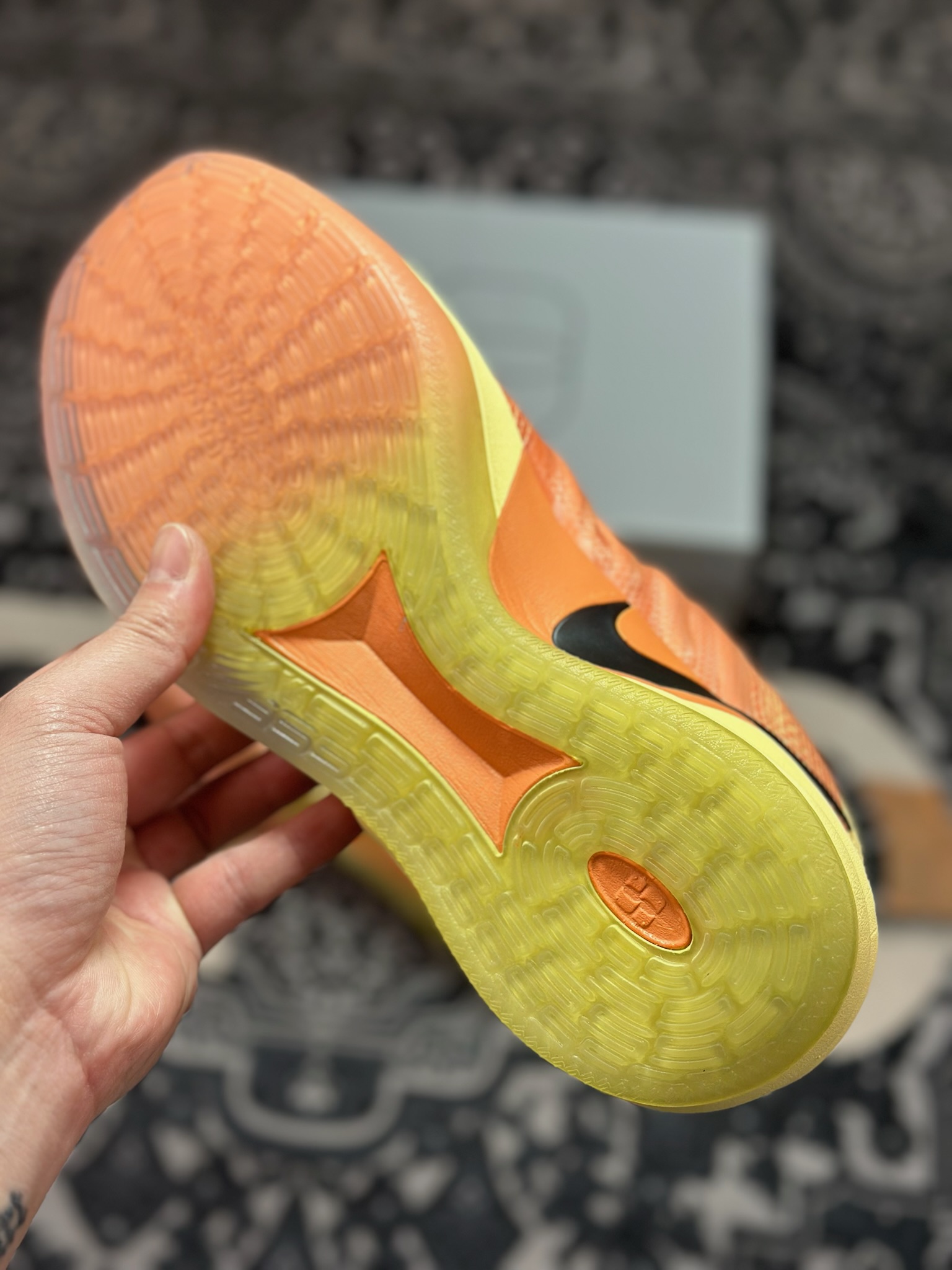 原装级别Nike Sabrina 3 耐克 轻便耐磨 减震 低帮 篮球鞋 IB2273-700 原装级别Nike Sabrina 3 耐克 轻便耐磨 减震 低帮 篮球鞋 IB2273-700
