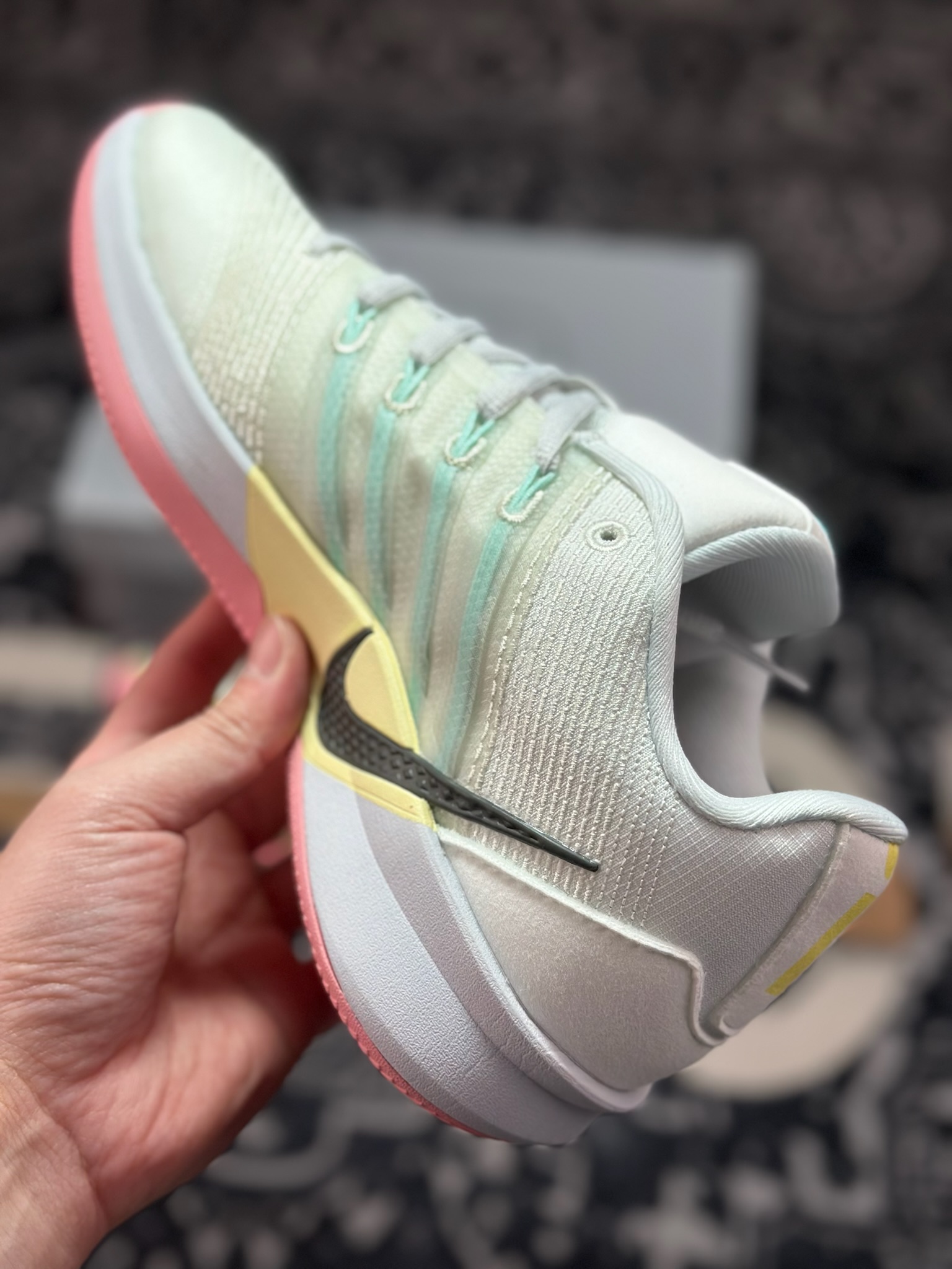 原装级别Nike Sabrina 3 耐克 轻便耐磨 减震 低帮 篮球鞋 HF2881-100 原装级别Nike Sabrina 3 耐克 轻便耐磨 减震 低帮 篮球鞋 HF2881-100