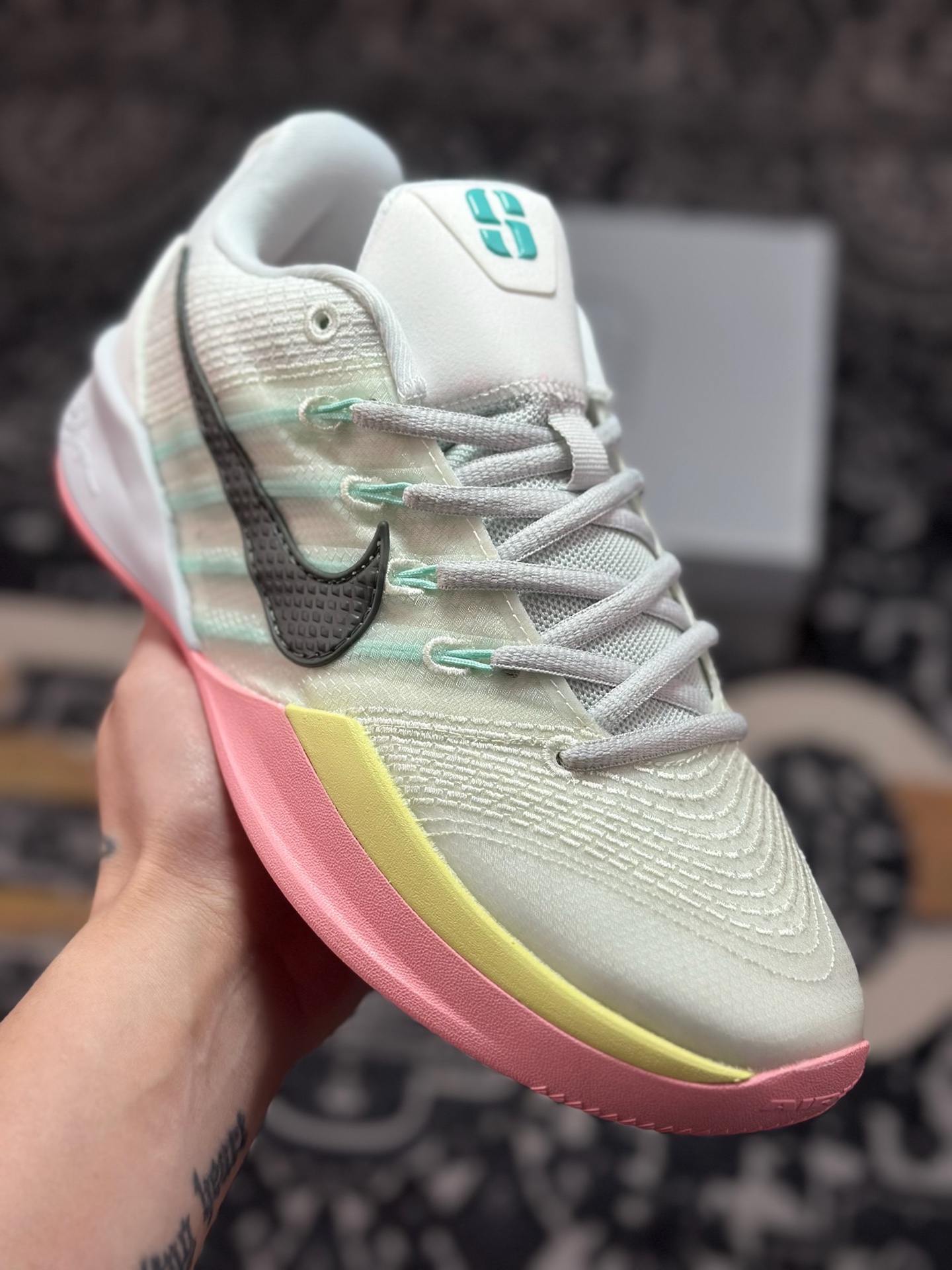 原装级别Nike Sabrina 3 耐克 轻便耐磨 减震 低帮 篮球鞋 HF2881-100 原装级别Nike Sabrina 3 耐克 轻便耐磨 减震 低帮 篮球鞋 HF2881-100