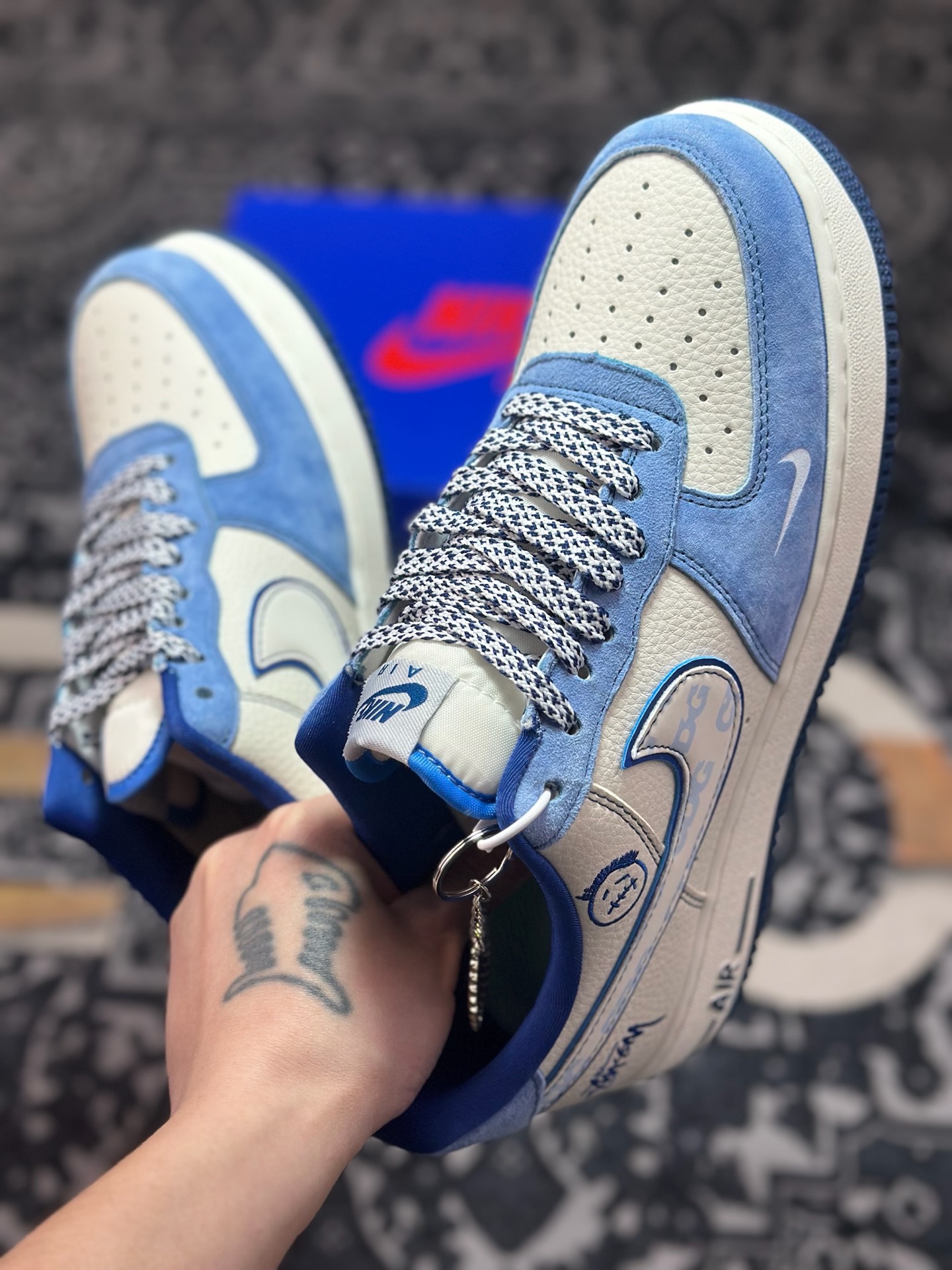 原装级别 Nike Air Force 1'07 Low 联名款 蓝白格调 空军一号低帮休闲板鞋 SY1388-020-Top High Quatity Cheap Sneakers Fashion Clothing Clothes Bags handbags Shoes of all Brand wholesale With The best Quality And Beautiful Price from China Factory Chinese suppliers wholesaler seller 原装级别 Nike Air Force 1'07 Low 联名款 蓝白格调 空军一号低帮休闲板鞋 SY1388-020