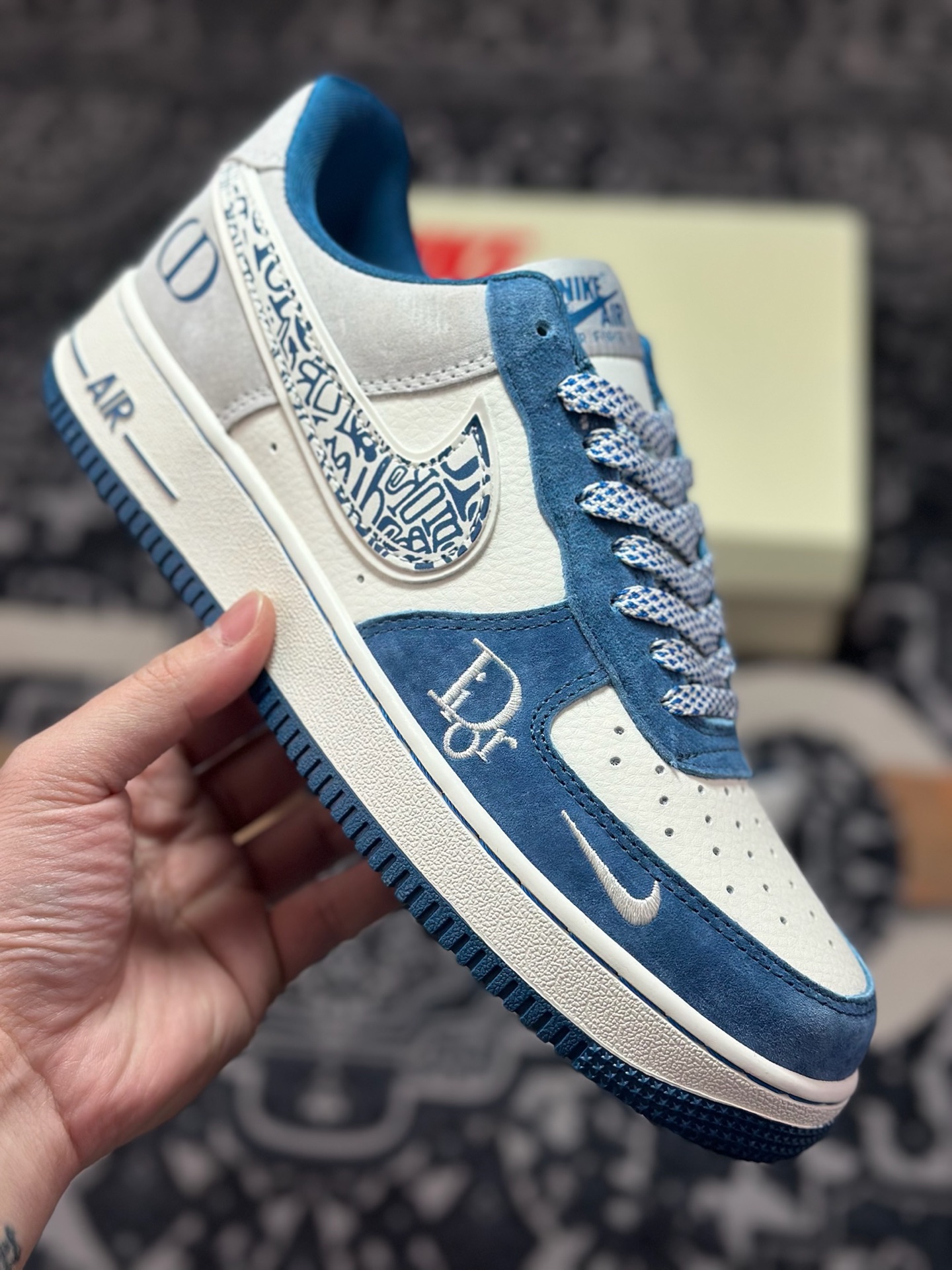 原装级别 奢潮碰撞 经典重塑｜Nike Air Force 1 Low x Dior联名定制款 SS1979-010
