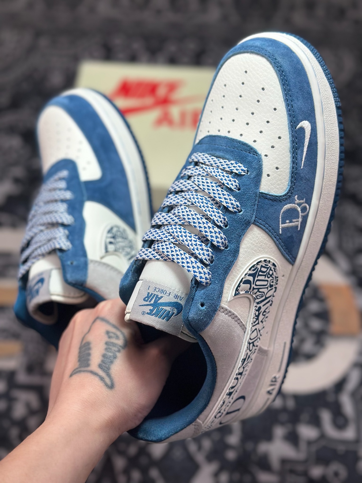 原装级别 奢潮碰撞 经典重塑｜Nike Air Force 1 Low x Dior联名定制款 SS1979-010