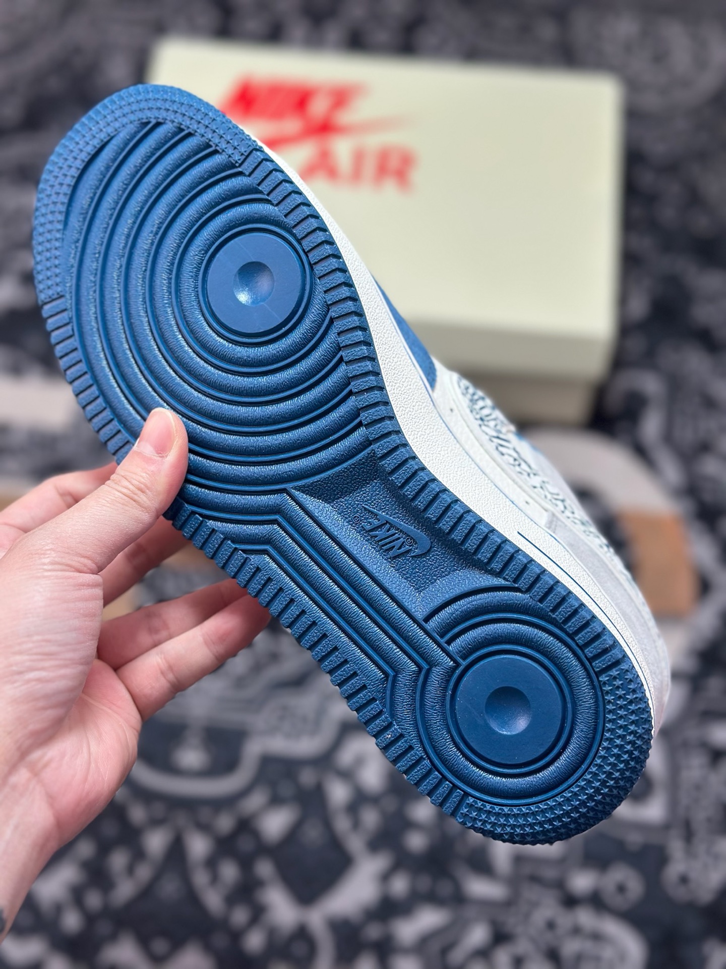 原装级别 奢潮碰撞 经典重塑｜Nike Air Force 1 Low x Dior联名定制款 SS1979-010