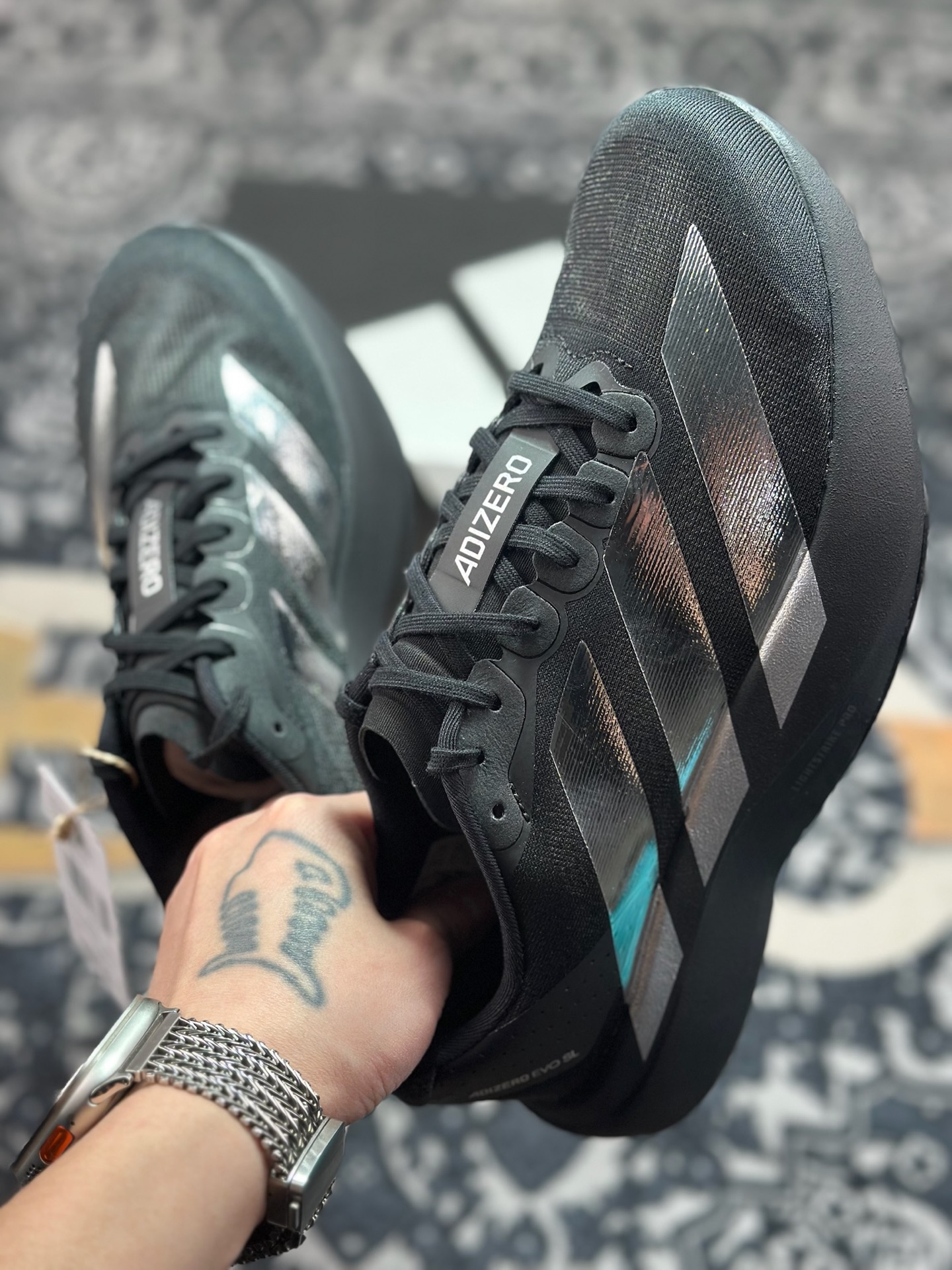 优选 原装级别 PKAD Adizero Evo SL M 白黑零度系列马拉松轻量竞速运动跑鞋 KJ9663-Top High Quatity Cheap Sneakers Fashion Clothing Clothes Bags handbags Shoes of all Brand wholesale With The best Quality And Beautiful Price from China Factory Chinese suppliers wholesaler seller 优选 原装级别 PKAD Adizero Evo SL M 白黑零度系列马拉松轻量竞速运动跑鞋 KJ9663
