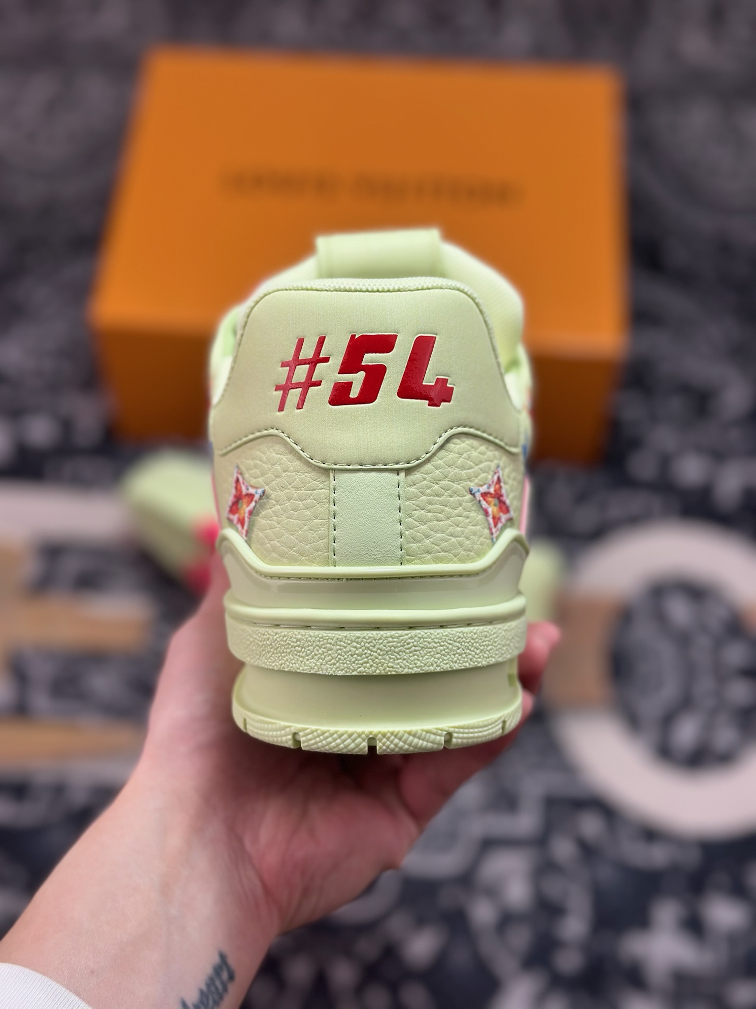 原装级别 LV Trainer系列高奢运动鞋-Top High Quatity Cheap Sneakers Fashion Clothing Clothes Bags handbags Shoes of all Brand wholesale With The best Quality And Beautiful Price from China Factory Chinese suppliers wholesaler seller 原装级别 LV Trainer系列高奢运动鞋