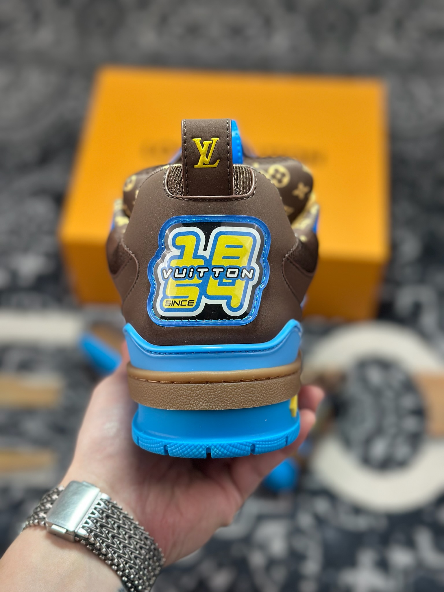 原装级别 LV-路易-威登trainer 2026走秀最新款-Top High Quatity Cheap Sneakers Fashion Clothing Clothes Bags handbags Shoes of all Brand wholesale With The best Quality And Beautiful Price from China Factory Chinese suppliers wholesaler seller 原装级别 LV-路易-威登trainer 2026走秀最新款