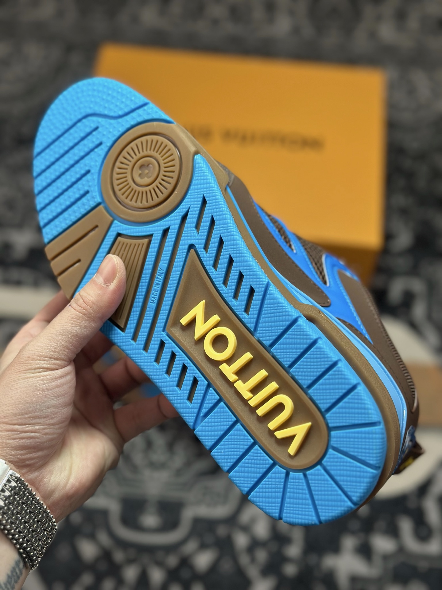原装级别 LV-路易-威登trainer 2026走秀最新款-Top High Quatity Cheap Sneakers Fashion Clothing Clothes Bags handbags Shoes of all Brand wholesale With The best Quality And Beautiful Price from China Factory Chinese suppliers wholesaler seller 原装级别 LV-路易-威登trainer 2026走秀最新款