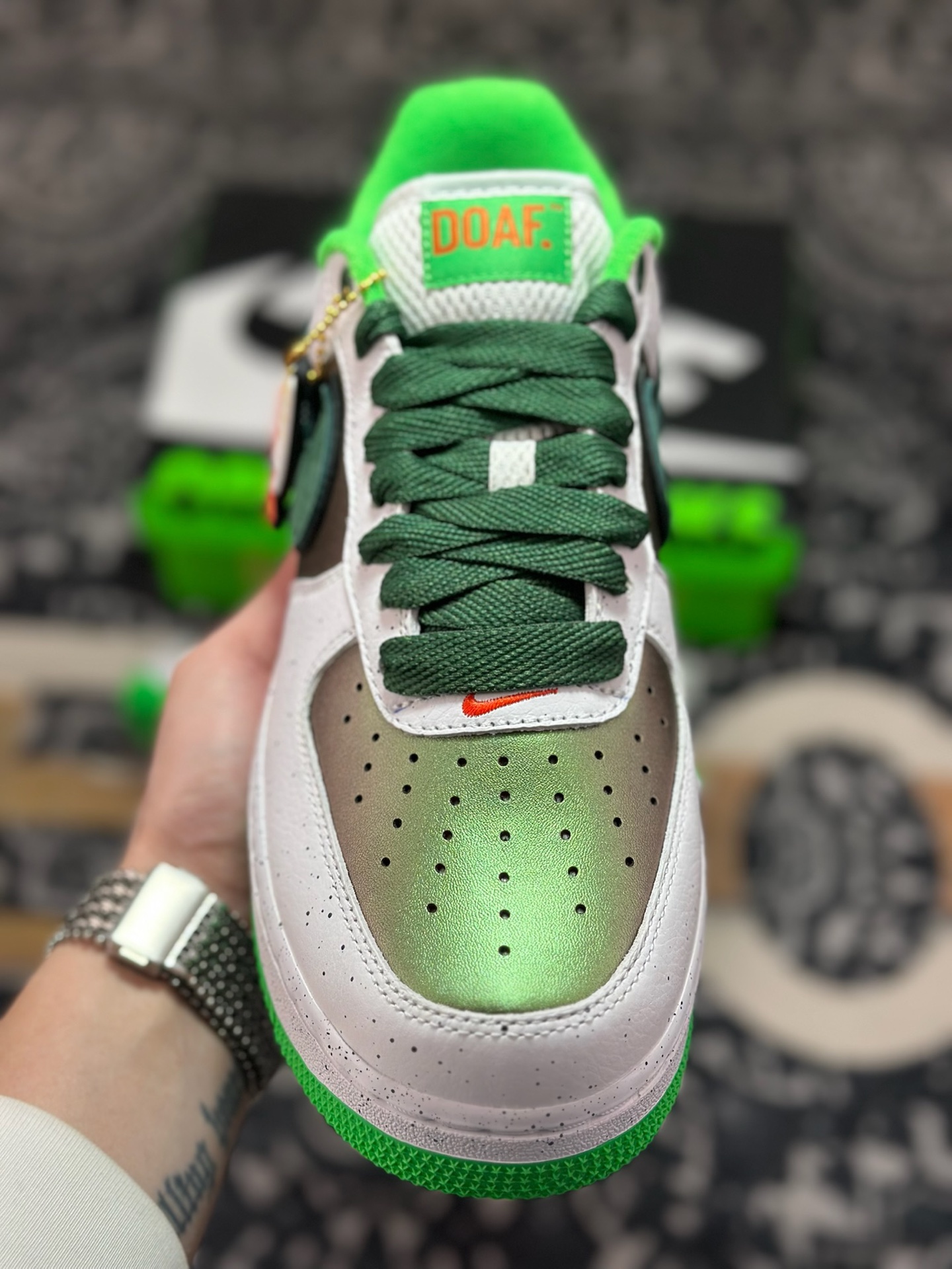 优选 原装级别 Nike x DOAF Air Force 1 Egg or Duck 白绿色 IU7613-100-Top High Quatity Cheap Sneakers Fashion Clothing Clothes Bags handbags Shoes of all Brand wholesale With The best Quality And Beautiful Price from China Factory Chinese suppliers wholesaler seller 优选 原装级别 Nike x DOAF Air Force 1 Egg or Duck 白绿色 IU7613-100
