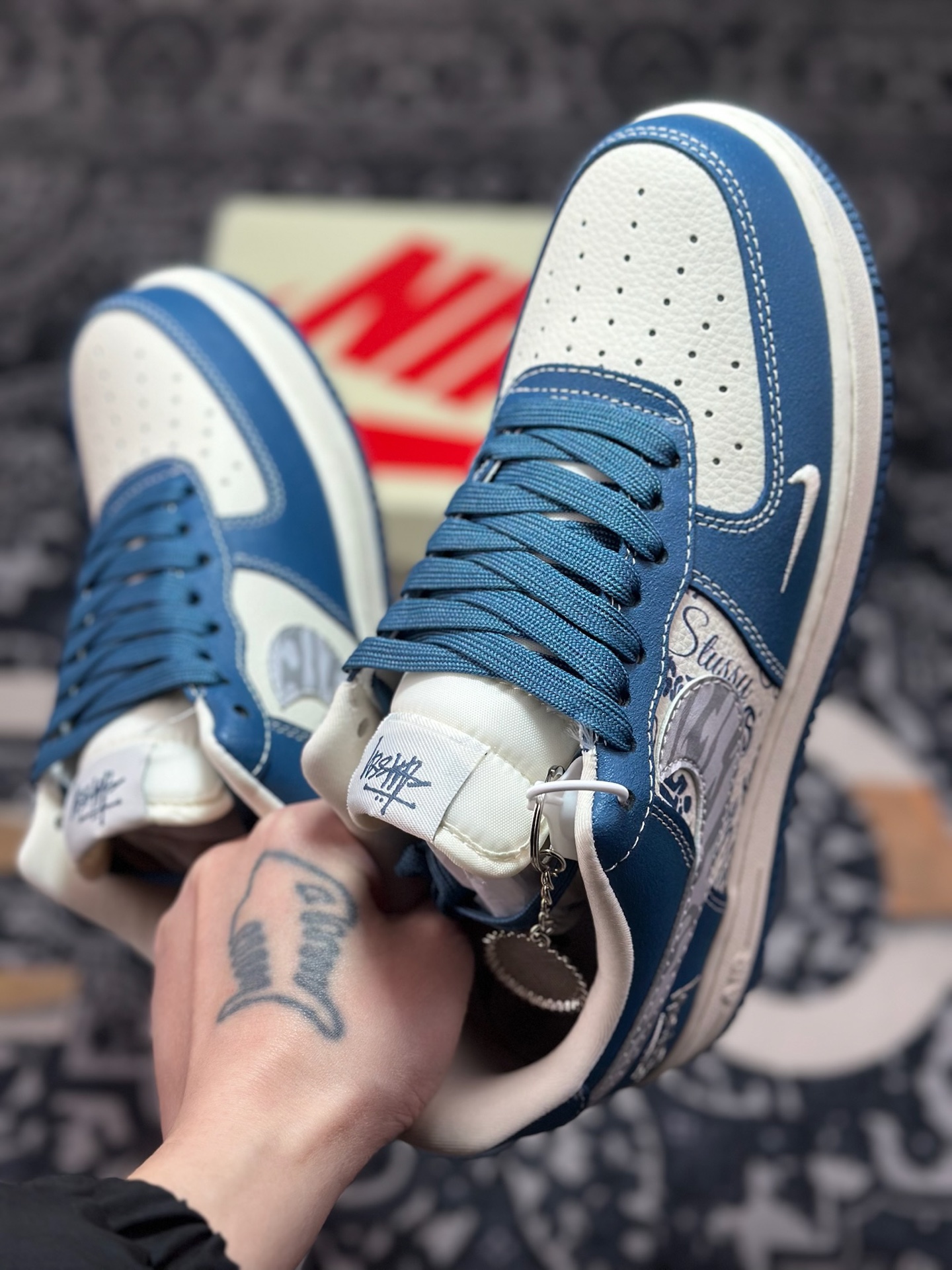 原装级别 Nike Air Force 1'07 Low 斯图西联名款 空军一号低帮休闲板鞋 XL1979-132-Top High Quatity Cheap Sneakers Fashion Clothing Clothes Bags handbags Shoes of all Brand wholesale With The best Quality And Beautiful Price from China Factory Chinese suppliers wholesaler seller 原装级别 Nike Air Force 1'07 Low 斯图西联名款 空军一号低帮休闲板鞋 XL1979-132