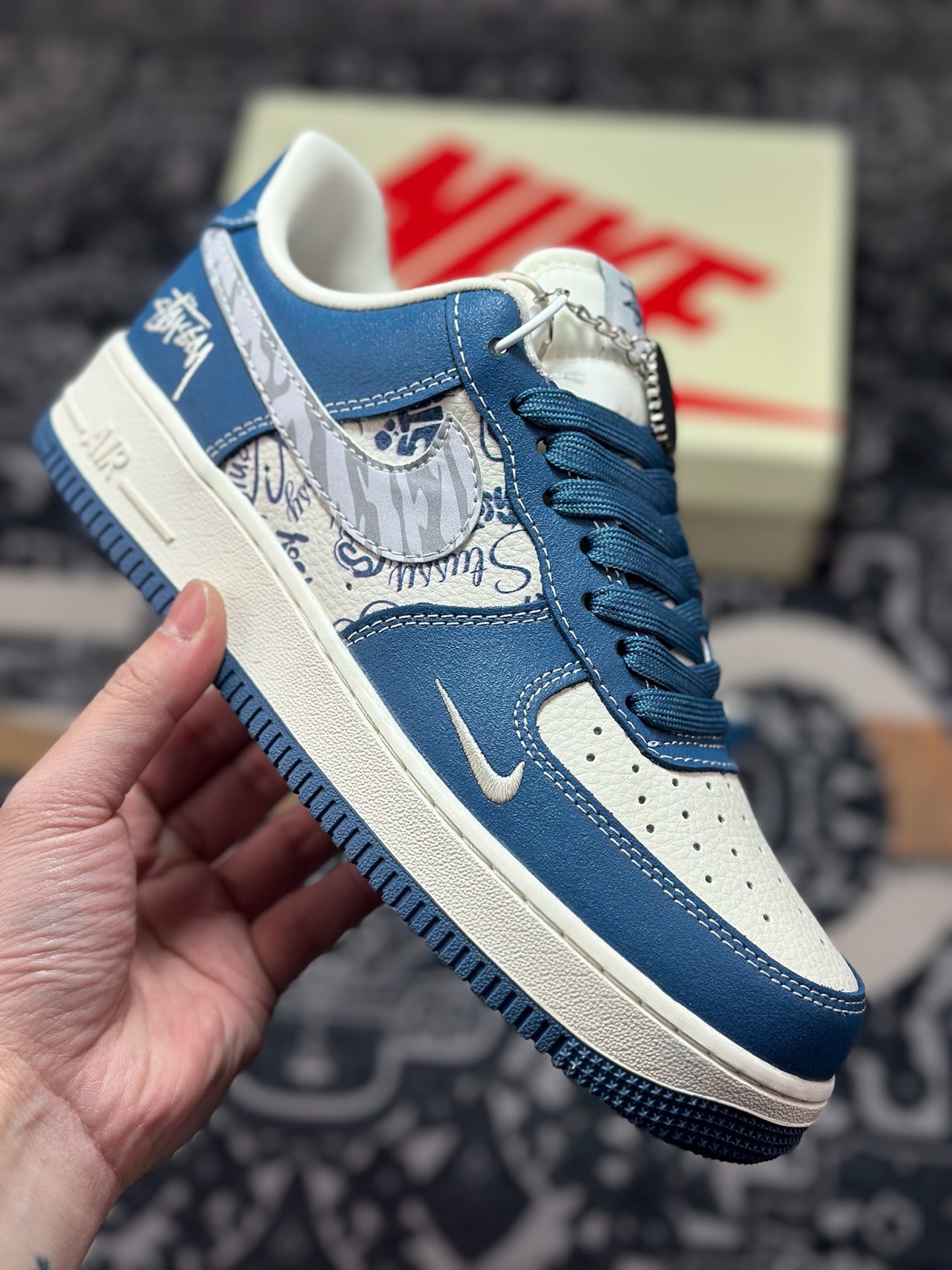 原装级别 Nike Air Force 1'07 Low 斯图西联名款 空军一号低帮休闲板鞋 XL1979-132-Top High Quatity Cheap Sneakers Fashion Clothing Clothes Bags handbags Shoes of all Brand wholesale With The best Quality And Beautiful Price from China Factory Chinese suppliers wholesaler seller 原装级别 Nike Air Force 1'07 Low 斯图西联名款 空军一号低帮休闲板鞋 XL1979-132