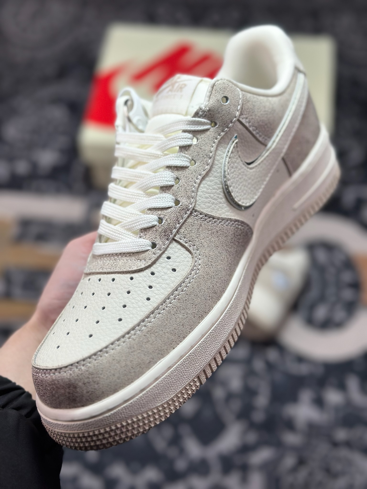 原装级别 Nike Air Force 1'07 Low 联名款 奶油灰调 空军一号低帮休闲板鞋 XL1979-129-Top High Quatity Cheap Sneakers Fashion Clothing Clothes Bags handbags Shoes of all Brand wholesale With The best Quality And Beautiful Price from China Factory Chinese suppliers wholesaler seller 原装级别 Nike Air Force 1'07 Low 联名款 奶油灰调 空军一号低帮休闲板鞋 XL1979-129