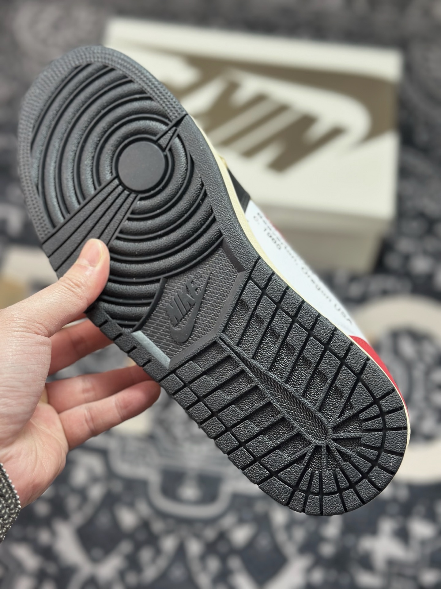 原装级别 AJ1倒勾限定Travis Scott x Air Jordan 1 ” Reverse Mocha “ AJ1乔1 TS UN 联名倒钩 低帮文化篮球鞋 XZ6868-005