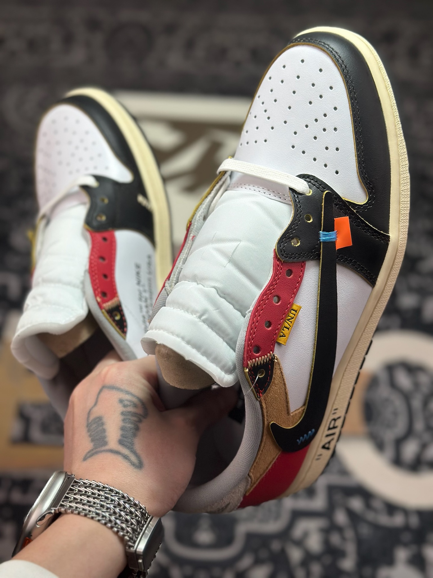 原装级别 AJ1倒勾限定Travis Scott x Air Jordan 1 ” Reverse Mocha “ AJ1乔1 TS UN 联名倒钩 低帮文化篮球鞋 XZ6868-005