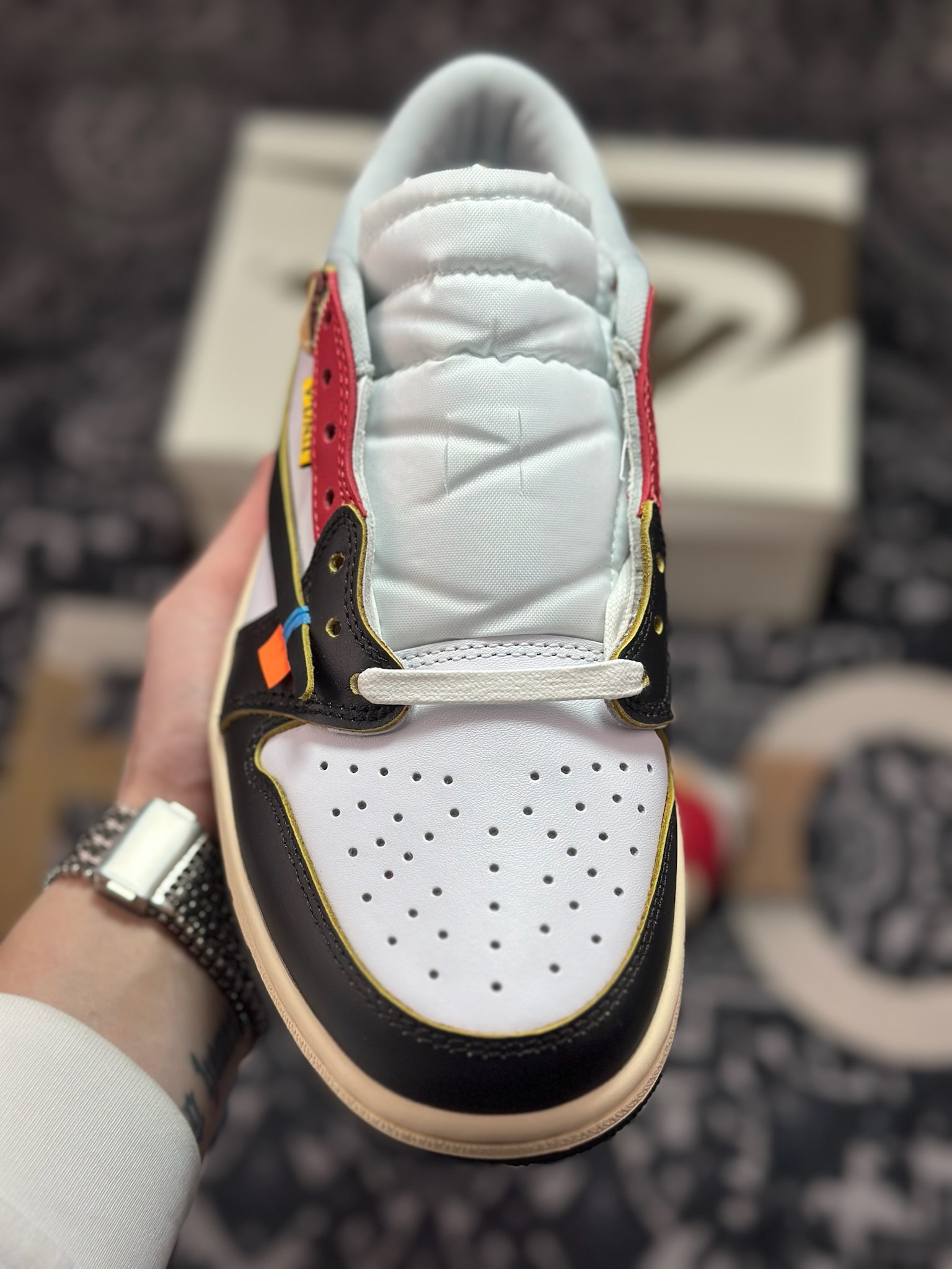 原装级别 AJ1倒勾限定Travis Scott x Air Jordan 1 ” Reverse Mocha “ AJ1乔1 TS UN 联名倒钩 低帮文化篮球鞋 XZ6868-005