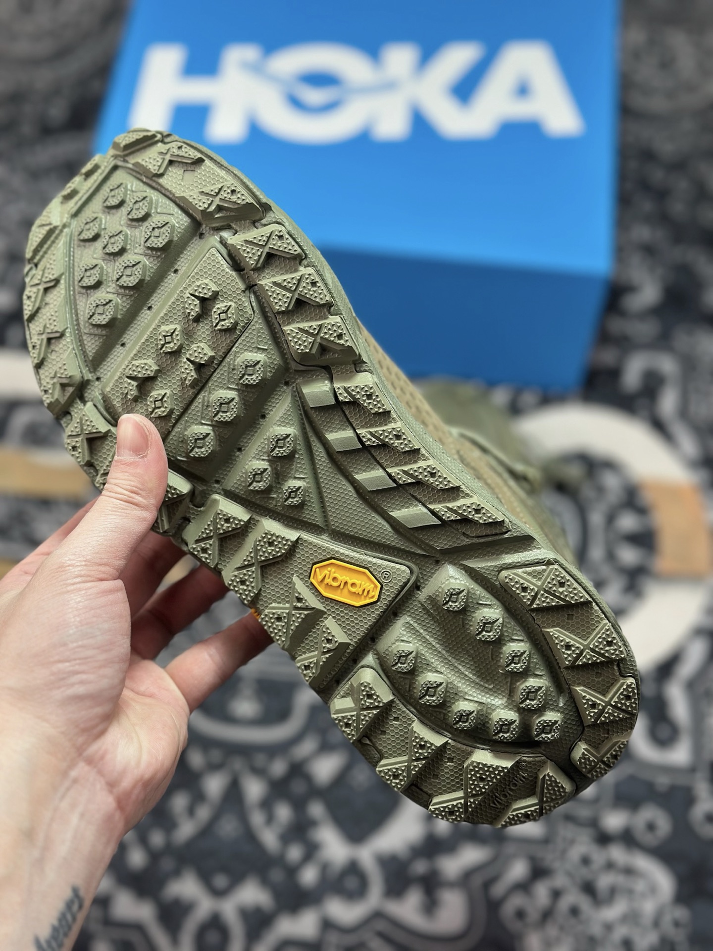 优选 原装级别 原厂防泼水 HOKA ONE ONE Tor Ultra HI 舒适休闲 减震防滑耐磨-Chinese wholesaler seller Clothes Bags handbags wholesale Shoes High Quatity wholesaler seller Cheap Sneakers from China Factory Chinese suppliers china wholesale clothing wholesaler seller 优选 原装级别 原厂防泼水 HOKA ONE ONE Tor Ultra HI 舒适休闲 减震防滑耐磨
