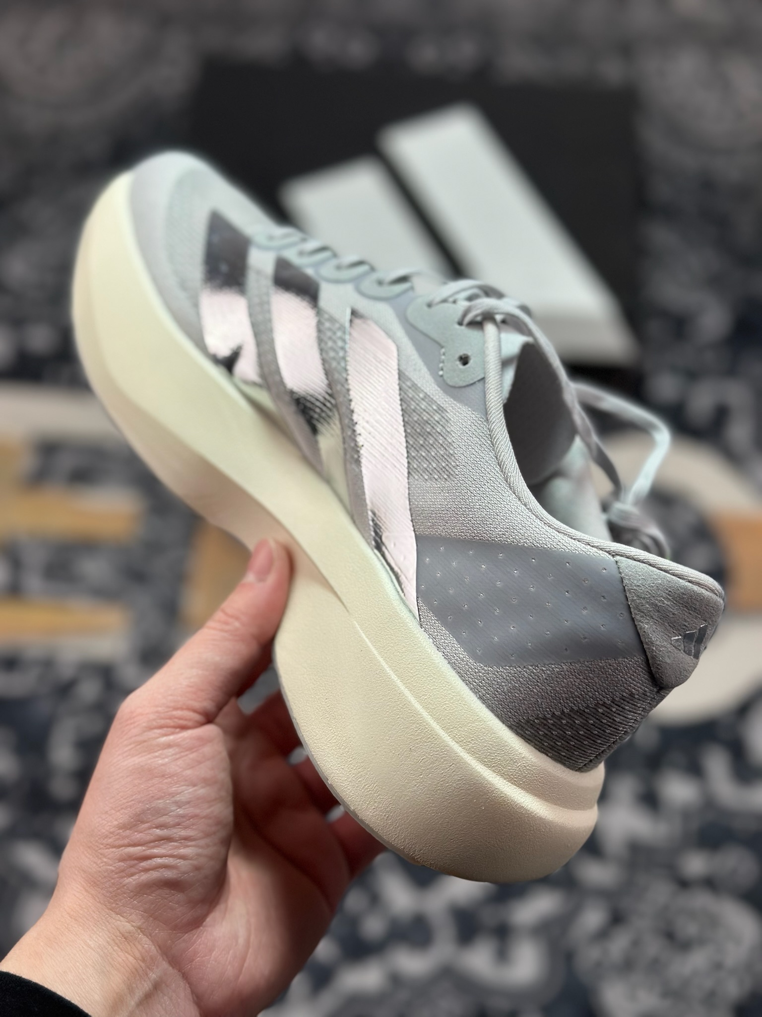 优选 原装级别 PKAD Adizero Evo SL M 白黑零度系列马拉松轻量竞速运动跑鞋银灰 KJ9664-Chinese wholesaler seller Clothes Bags handbags wholesale Shoes High Quatity wholesaler seller Cheap Sneakers from China Factory Chinese suppliers china wholesale clothing wholesaler seller 优选 原装级别 PKAD Adizero Evo SL M 白黑零度系列马拉松轻量竞速运动跑鞋银灰 KJ9664