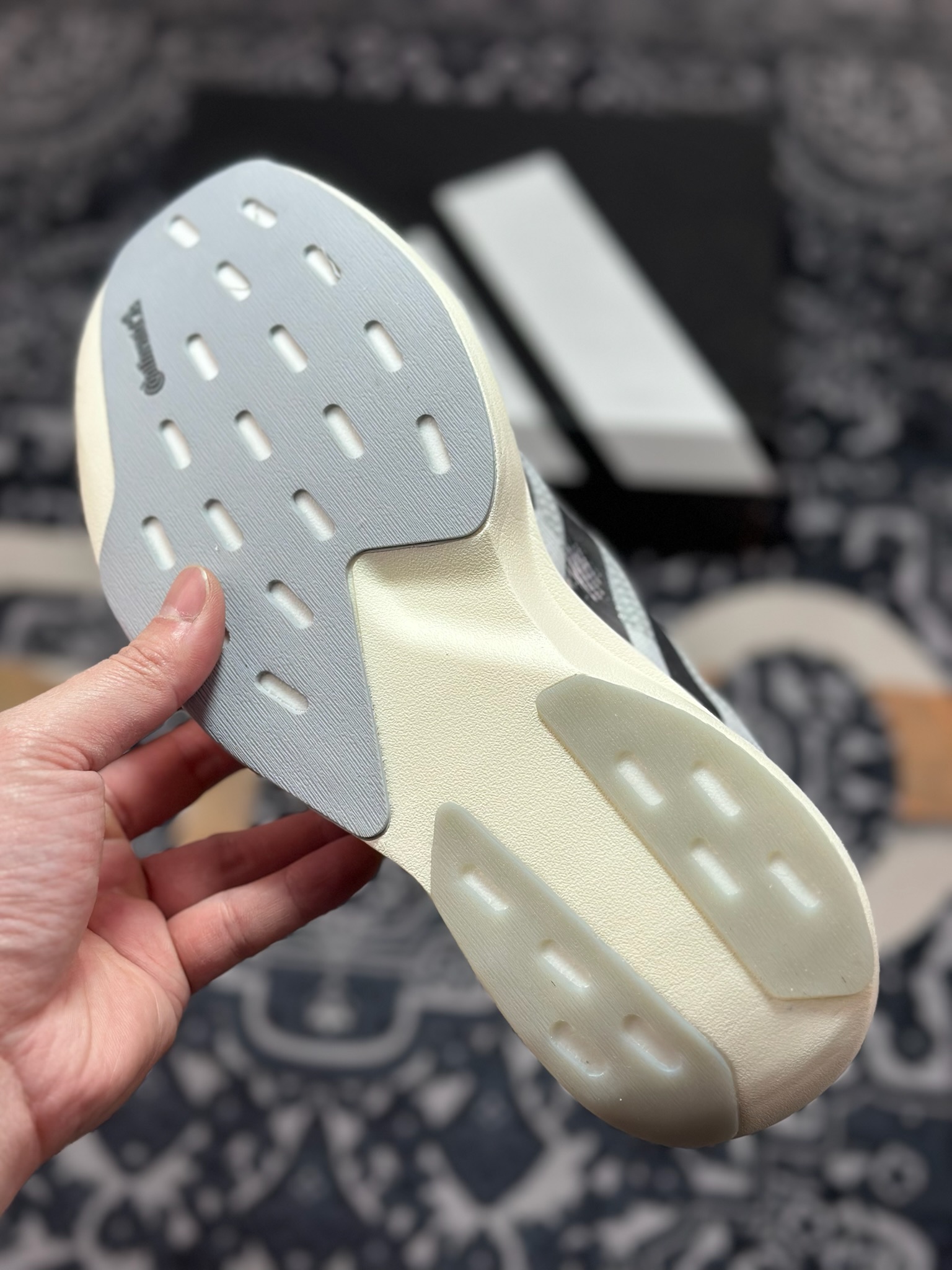 优选 原装级别 PKAD Adizero Evo SL M 白黑零度系列马拉松轻量竞速运动跑鞋银灰 KJ9664-Chinese wholesaler seller Clothes Bags handbags wholesale Shoes High Quatity wholesaler seller Cheap Sneakers from China Factory Chinese suppliers china wholesale clothing wholesaler seller 优选 原装级别 PKAD Adizero Evo SL M 白黑零度系列马拉松轻量竞速运动跑鞋银灰 KJ9664