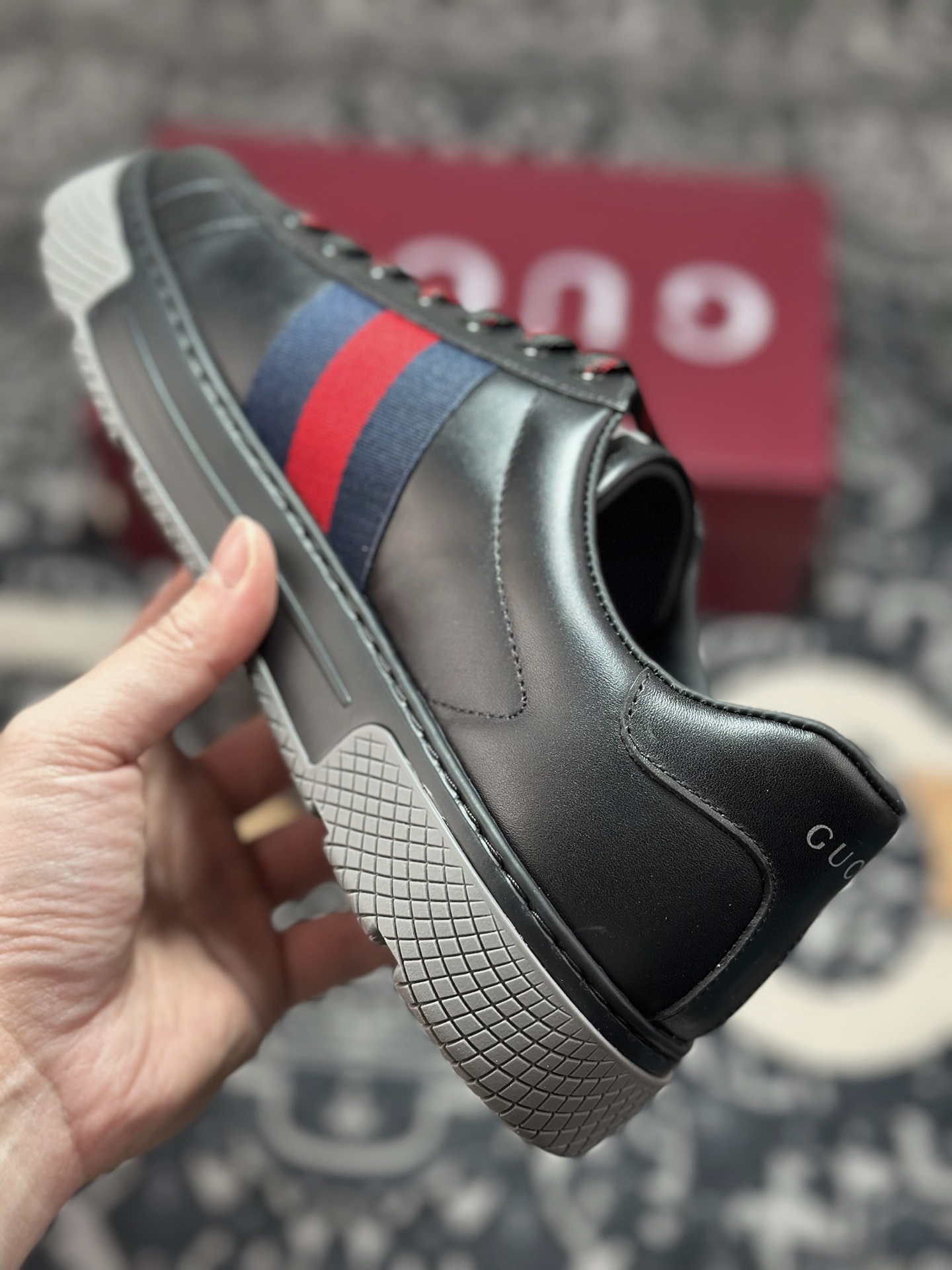 优选 原装级别 Gucci 古驰 ACE绒面革 新款 复古休闲板鞋-Top High Quatity Cheap Sneakers Fashion Clothing Clothes Bags handbags Shoes of all Brand wholesale With The best Quality And Beautiful Price from China Factory Chinese suppliers wholesaler seller 优选 原装级别 Gucci 古驰 ACE绒面革 新款 复古休闲板鞋