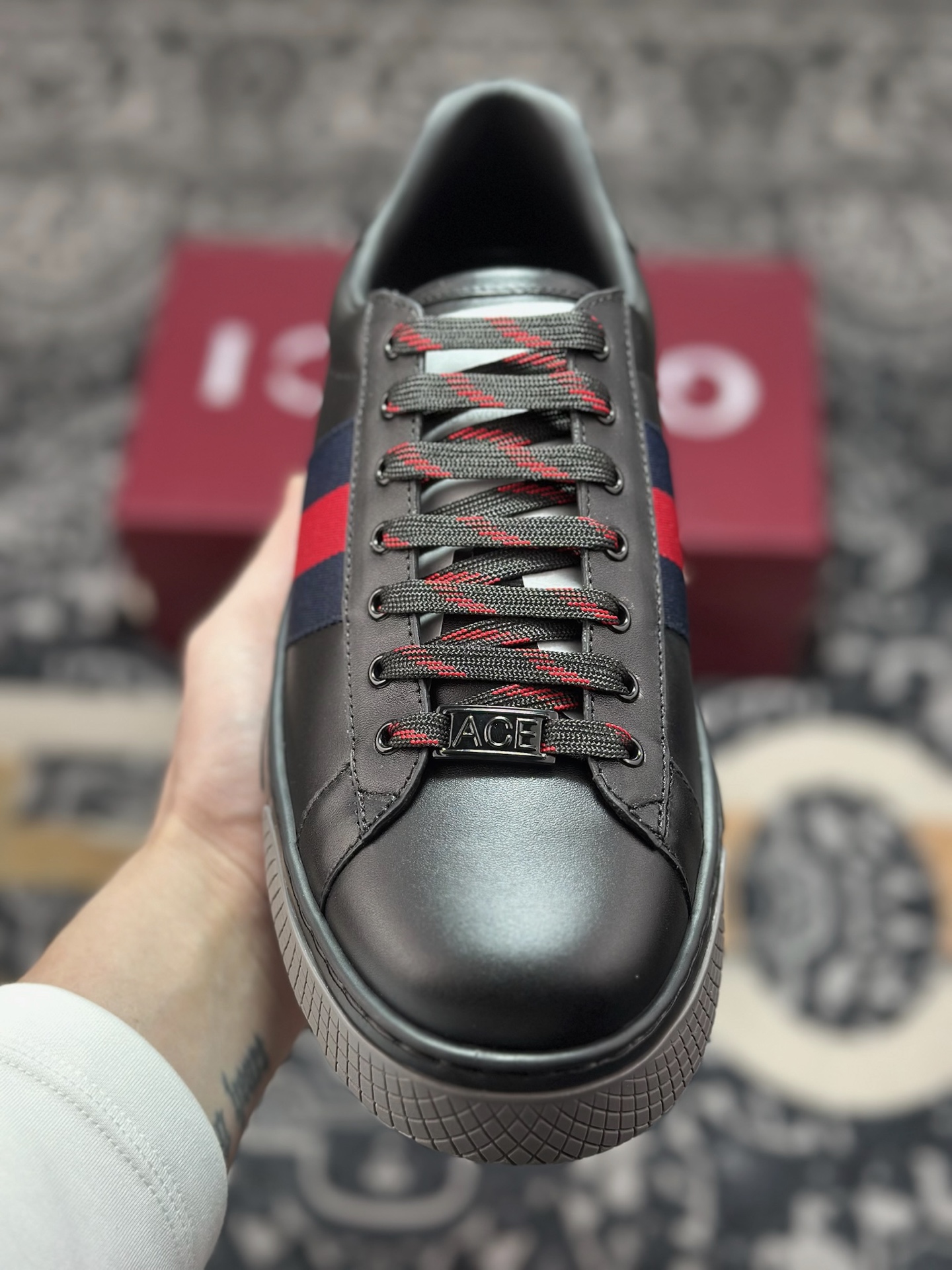 优选 原装级别 Gucci 古驰 ACE绒面革 新款 复古休闲板鞋-Top High Quatity Cheap Sneakers Fashion Clothing Clothes Bags handbags Shoes of all Brand wholesale With The best Quality And Beautiful Price from China Factory Chinese suppliers wholesaler seller 优选 原装级别 Gucci 古驰 ACE绒面革 新款 复古休闲板鞋
