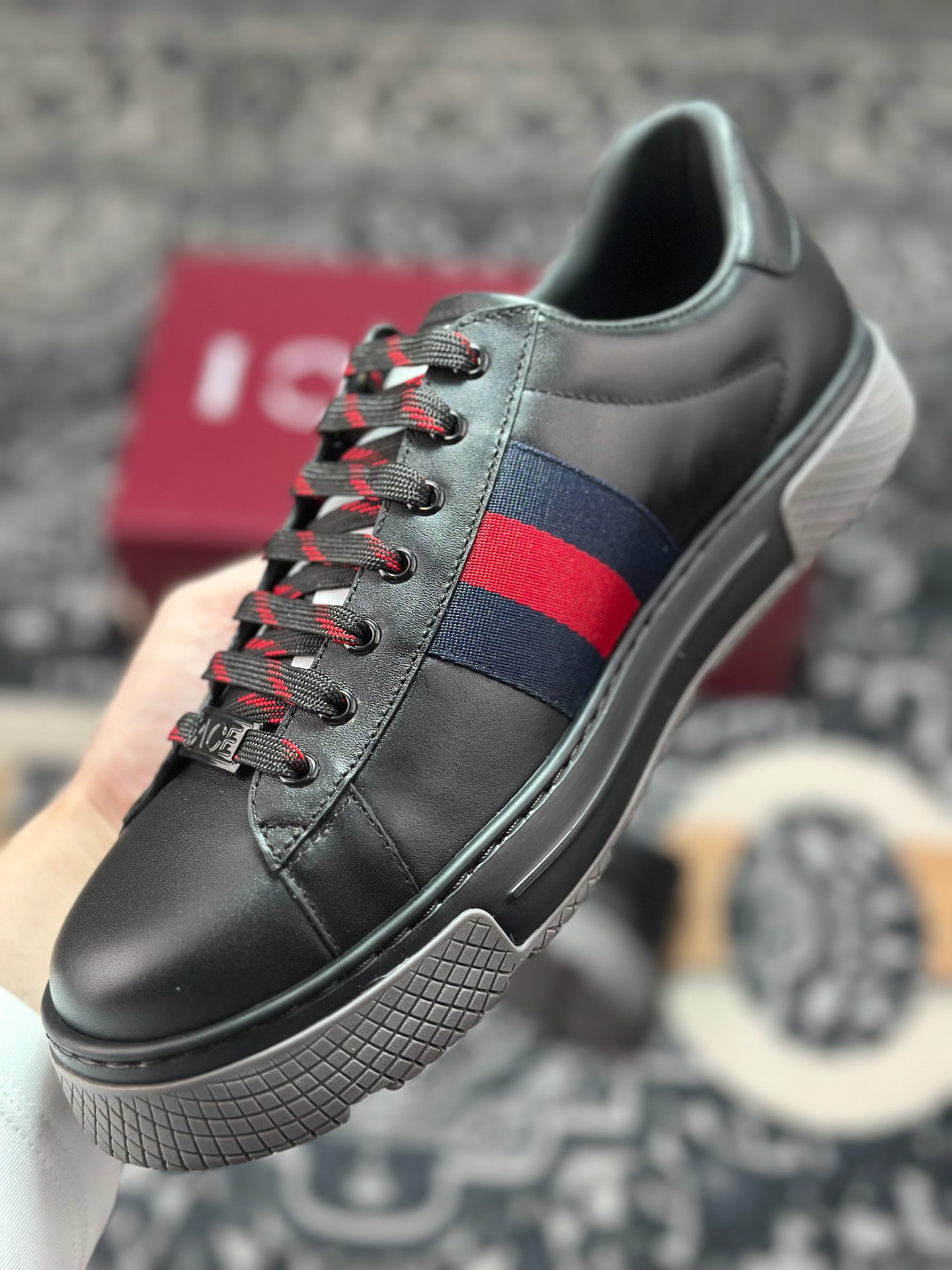 优选 原装级别 Gucci 古驰 ACE绒面革 新款 复古休闲板鞋-Top High Quatity Cheap Sneakers Fashion Clothing Clothes Bags handbags Shoes of all Brand wholesale With The best Quality And Beautiful Price from China Factory Chinese suppliers wholesaler seller 优选 原装级别 Gucci 古驰 ACE绒面革 新款 复古休闲板鞋