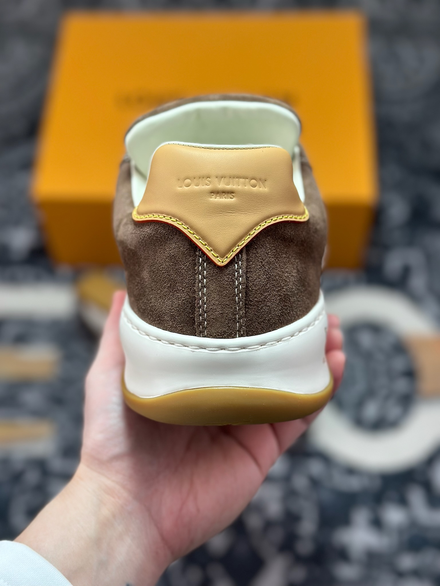 优选 原装级别 LV 路易威登LOUIS VUITTON Tilted Low Sneakers 倾斜系列低帮复古休闲运动文化百搭板鞋-Top High Quatity Cheap Sneakers Fashion Clothing Clothes Bags handbags Shoes of all Brand wholesale With The best Quality And Beautiful Price from China Factory Chinese suppliers wholesaler seller 优选 原装级别 LV 路易威登LOUIS VUITTON Tilted Low Sneakers 倾斜系列低帮复古休闲运动文化百搭板鞋