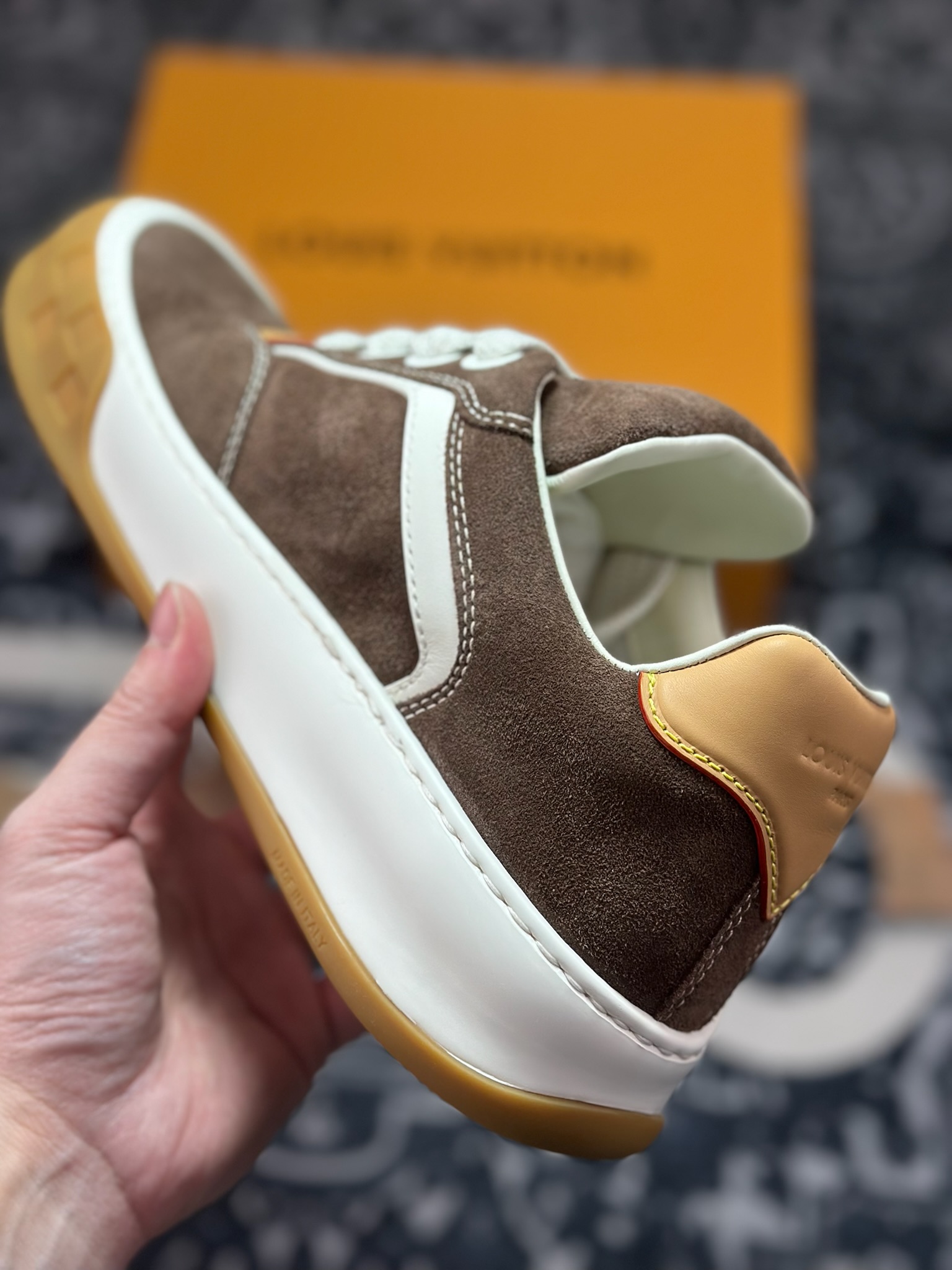 优选 原装级别 LV 路易威登LOUIS VUITTON Tilted Low Sneakers 倾斜系列低帮复古休闲运动文化百搭板鞋-Top High Quatity Cheap Sneakers Fashion Clothing Clothes Bags handbags Shoes of all Brand wholesale With The best Quality And Beautiful Price from China Factory Chinese suppliers wholesaler seller 优选 原装级别 LV 路易威登LOUIS VUITTON Tilted Low Sneakers 倾斜系列低帮复古休闲运动文化百搭板鞋