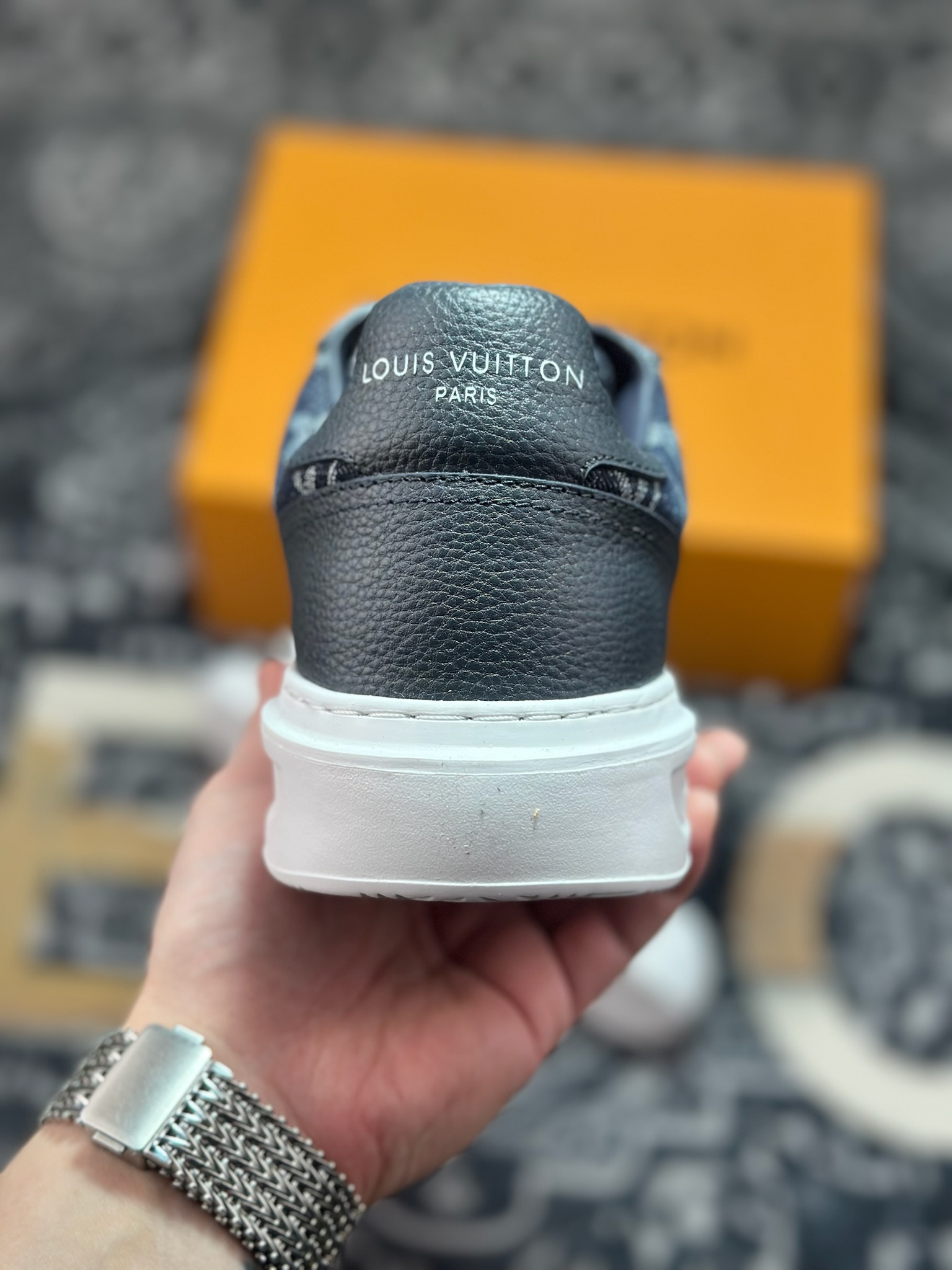 原装级别 LOUIS VUITTON Beverly Hills 牛皮革 圆头系带 低帮 板鞋-Top High Quatity Cheap Sneakers Fashion Clothing Clothes Bags handbags Shoes of all Brand wholesale With The best Quality And Beautiful Price from China Factory Chinese suppliers wholesaler seller 原装级别 LOUIS VUITTON Beverly Hills 牛皮革 圆头系带 低帮 板鞋