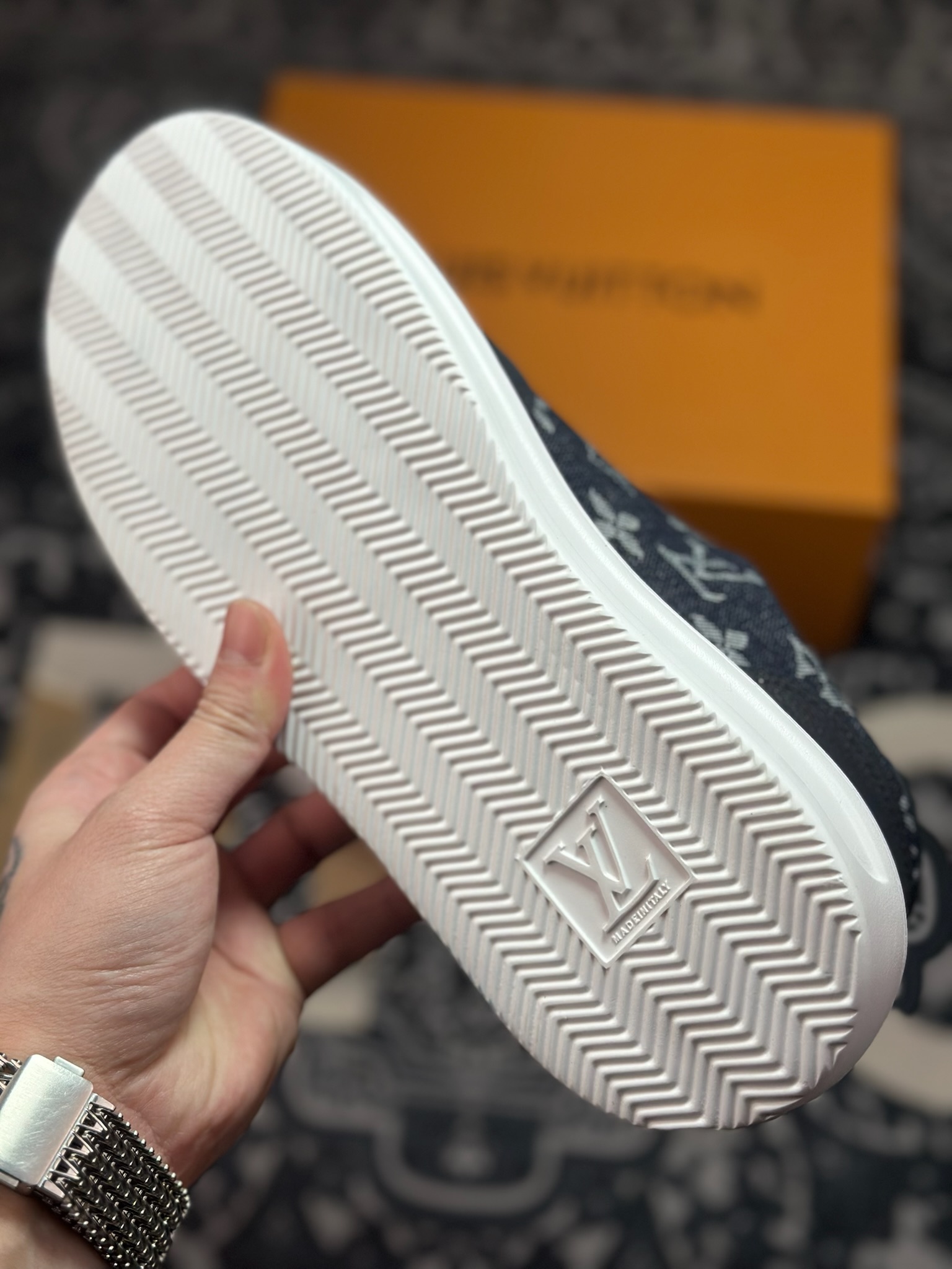 原装级别 LOUIS VUITTON Beverly Hills 牛皮革 圆头系带 低帮 板鞋-Top High Quatity Cheap Sneakers Fashion Clothing Clothes Bags handbags Shoes of all Brand wholesale With The best Quality And Beautiful Price from China Factory Chinese suppliers wholesaler seller 原装级别 LOUIS VUITTON Beverly Hills 牛皮革 圆头系带 低帮 板鞋