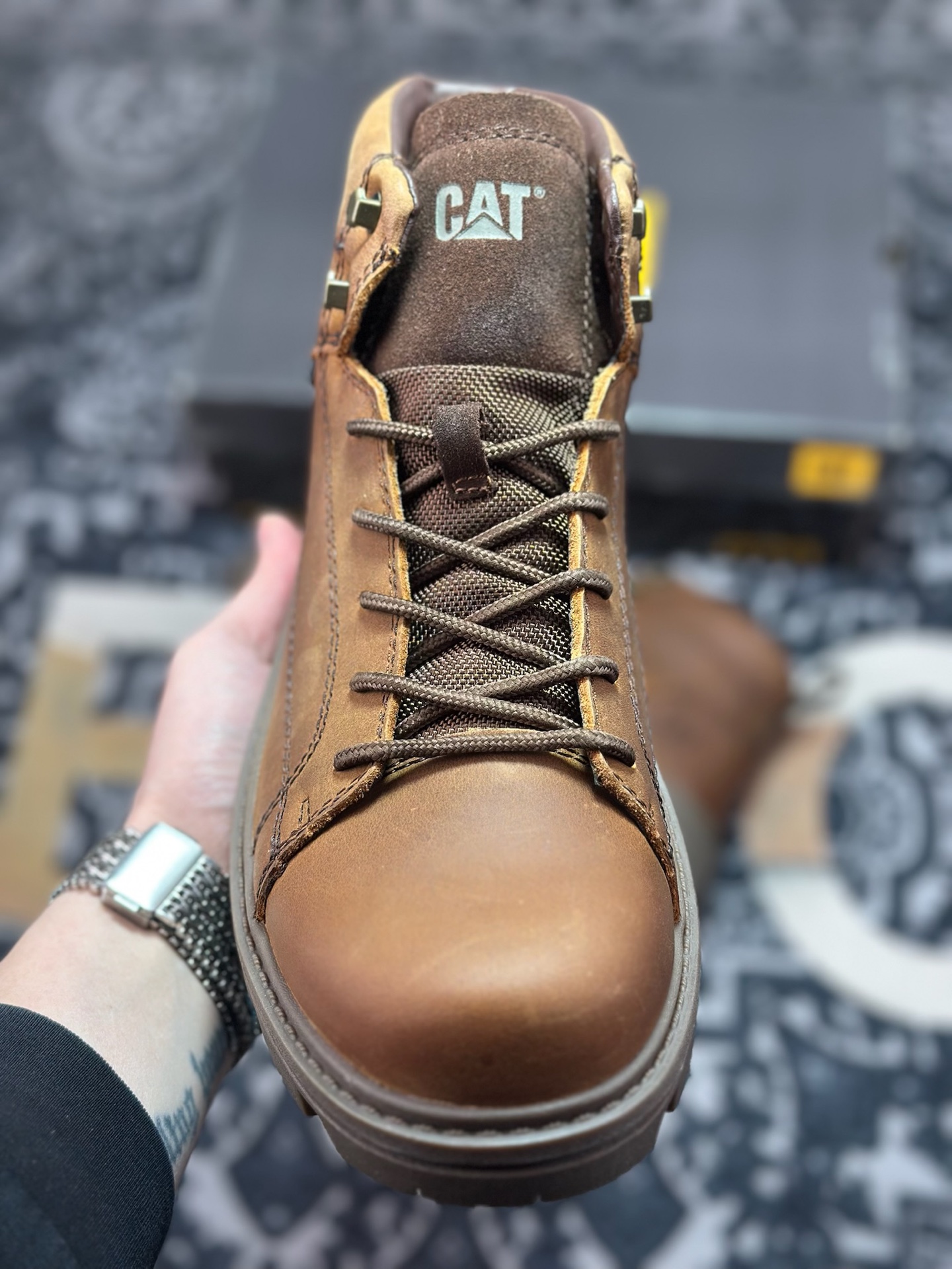 原装级别 2025秋冬新款天猫CAT/卡特725406户外工装轻底中帮休闲马丁靴系列-Top High Quatity Cheap Sneakers Fashion Clothing Clothes Bags handbags Shoes of all Brand wholesale With The best Quality And Beautiful Price from China Factory Chinese suppliers wholesaler seller 原装级别 2025秋冬新款天猫CAT/卡特725406户外工装轻底中帮休闲马丁靴系列