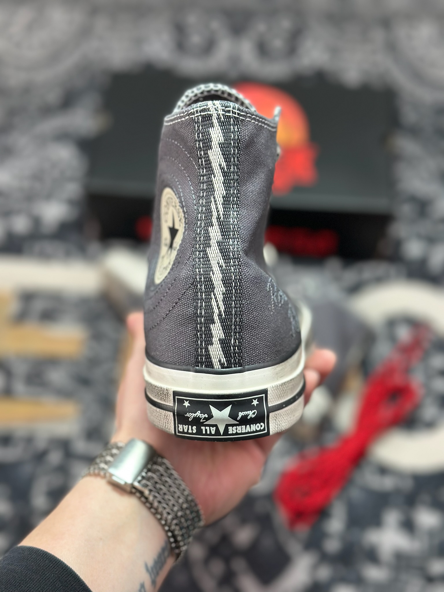 真标 Converse x怪奇物语/Stranger Things 匡威携手美剧《怪奇物语》 推出全新联名款高帮 A17933C-Top High Quatity Cheap Sneakers Fashion Clothing Clothes Bags handbags Shoes of all Brand wholesale With The best Quality And Beautiful Price from China Factory Chinese suppliers wholesaler seller 真标 Converse x怪奇物语/Stranger Things 匡威携手美剧《怪奇物语》 推出全新联名款高帮 A17933C