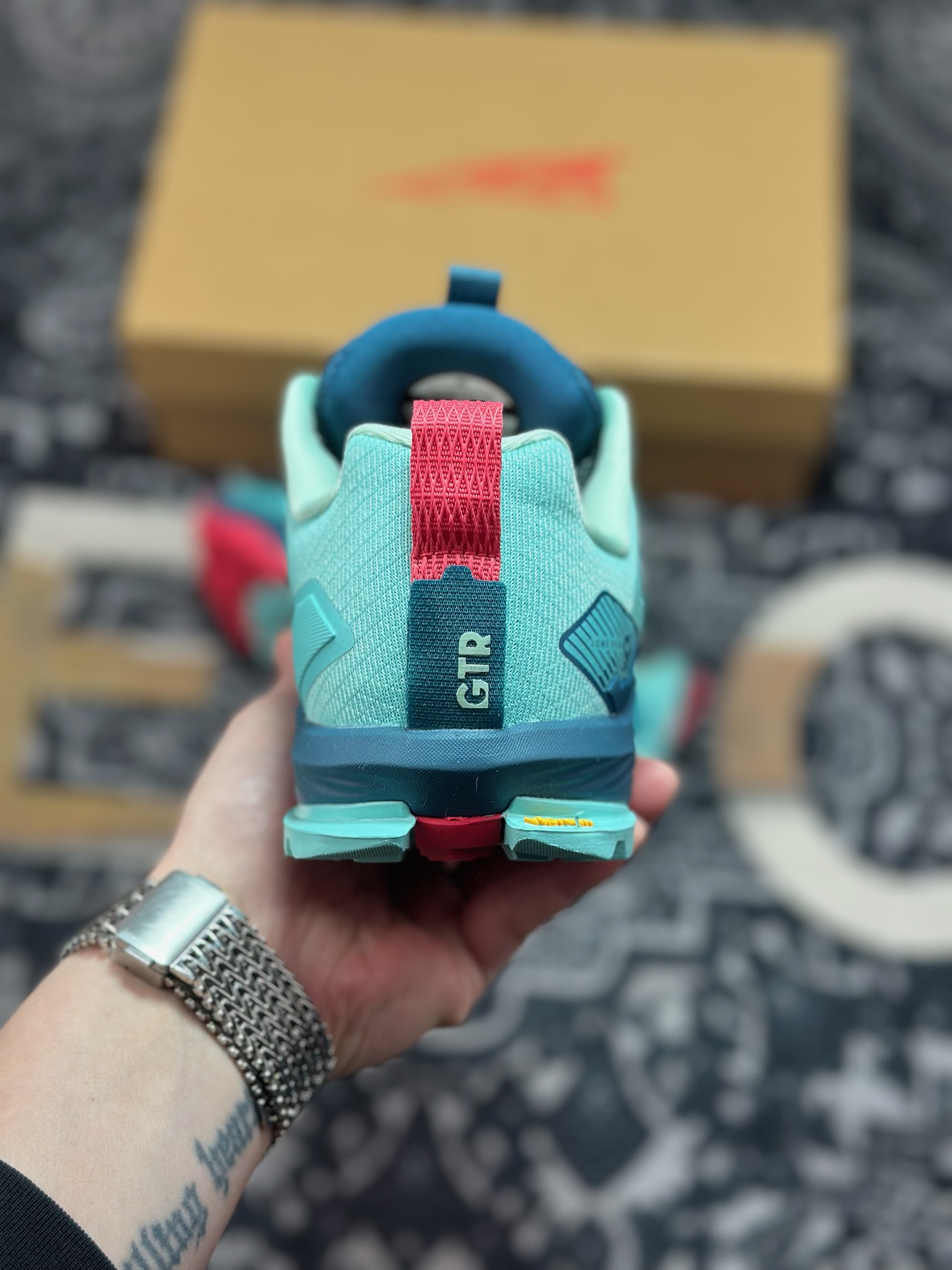 原装级别 平台专供 Altra Lone Peak 9 蓝绿色 AL0A85RH336-Top High Quatity Cheap Sneakers Fashion Clothing Clothes Bags handbags Shoes of all Brand wholesale With The best Quality And Beautiful Price from China Factory Chinese suppliers wholesaler seller 原装级别 平台专供 Altra Lone Peak 9 蓝绿色 AL0A85RH336