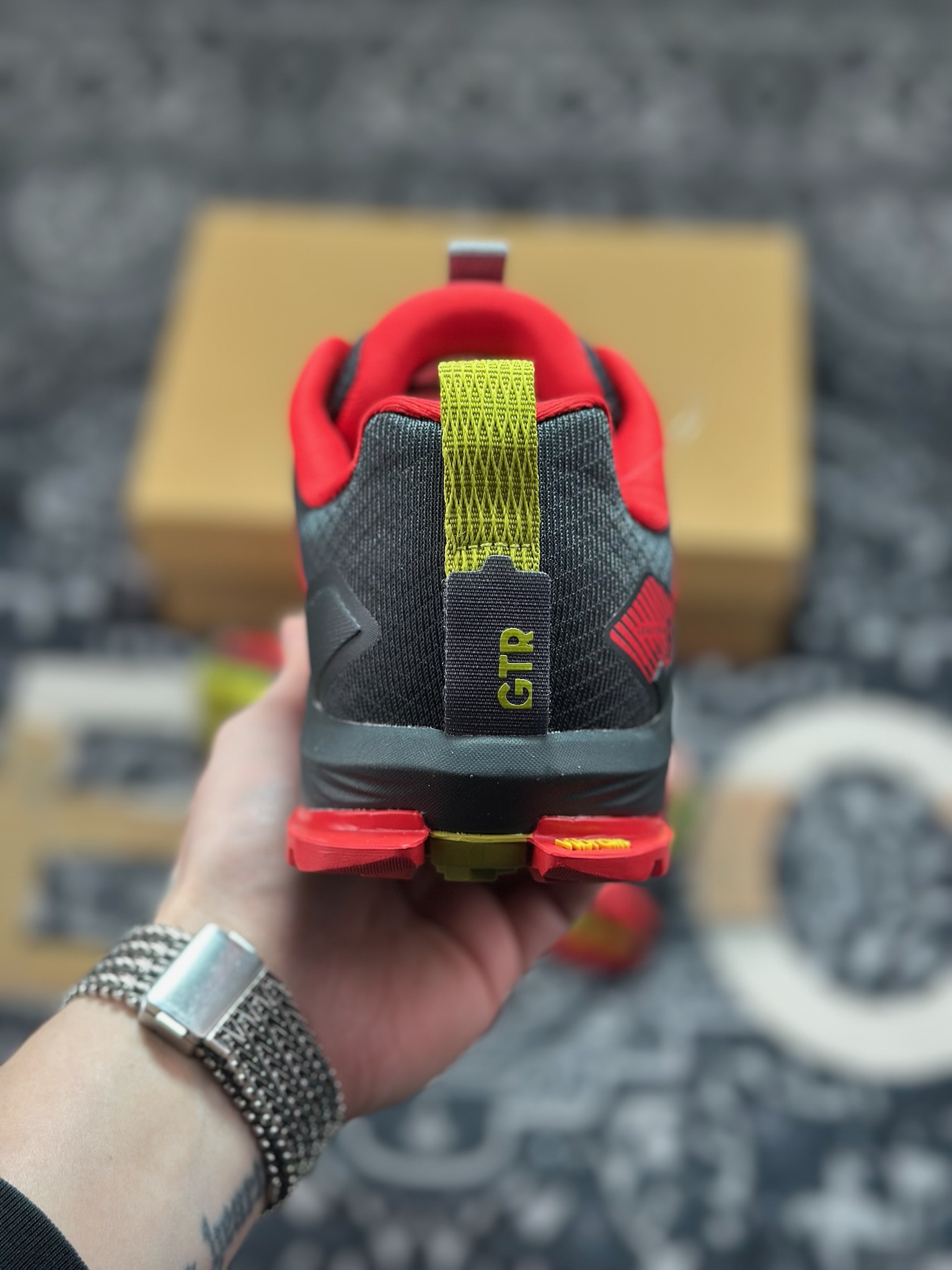 原装级别 平台专供 Altra Lone Peak 9 红色 AL0A85RG660-Top High Quatity Cheap Sneakers Fashion Clothing Clothes Bags handbags Shoes of all Brand wholesale With The best Quality And Beautiful Price from China Factory Chinese suppliers wholesaler seller 原装级别 平台专供 Altra Lone Peak 9 红色 AL0A85RG660