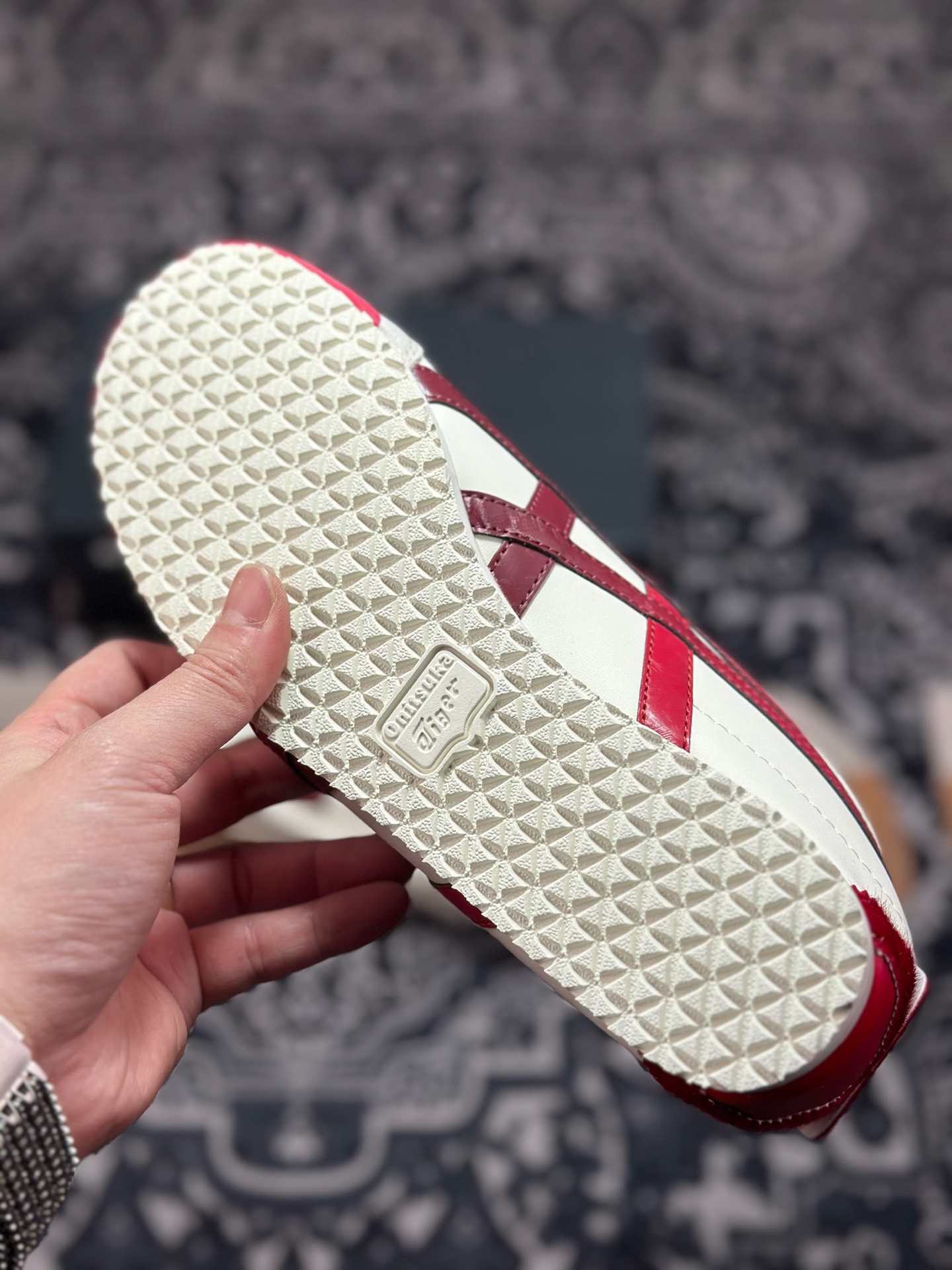 原厂级别 GS版 Asics 鬼冢虎 Mexico 66 马年限定 休闲低帮板鞋 1183C600-100-Top High Quatity Cheap Sneakers Fashion Clothing Clothes Bags handbags Shoes of all Brand wholesale With The best Quality And Beautiful Price from China Factory Chinese suppliers wholesaler seller 原厂级别 GS版 Asics 鬼冢虎 Mexico 66 马年限定 休闲低帮板鞋 1183C600-100
