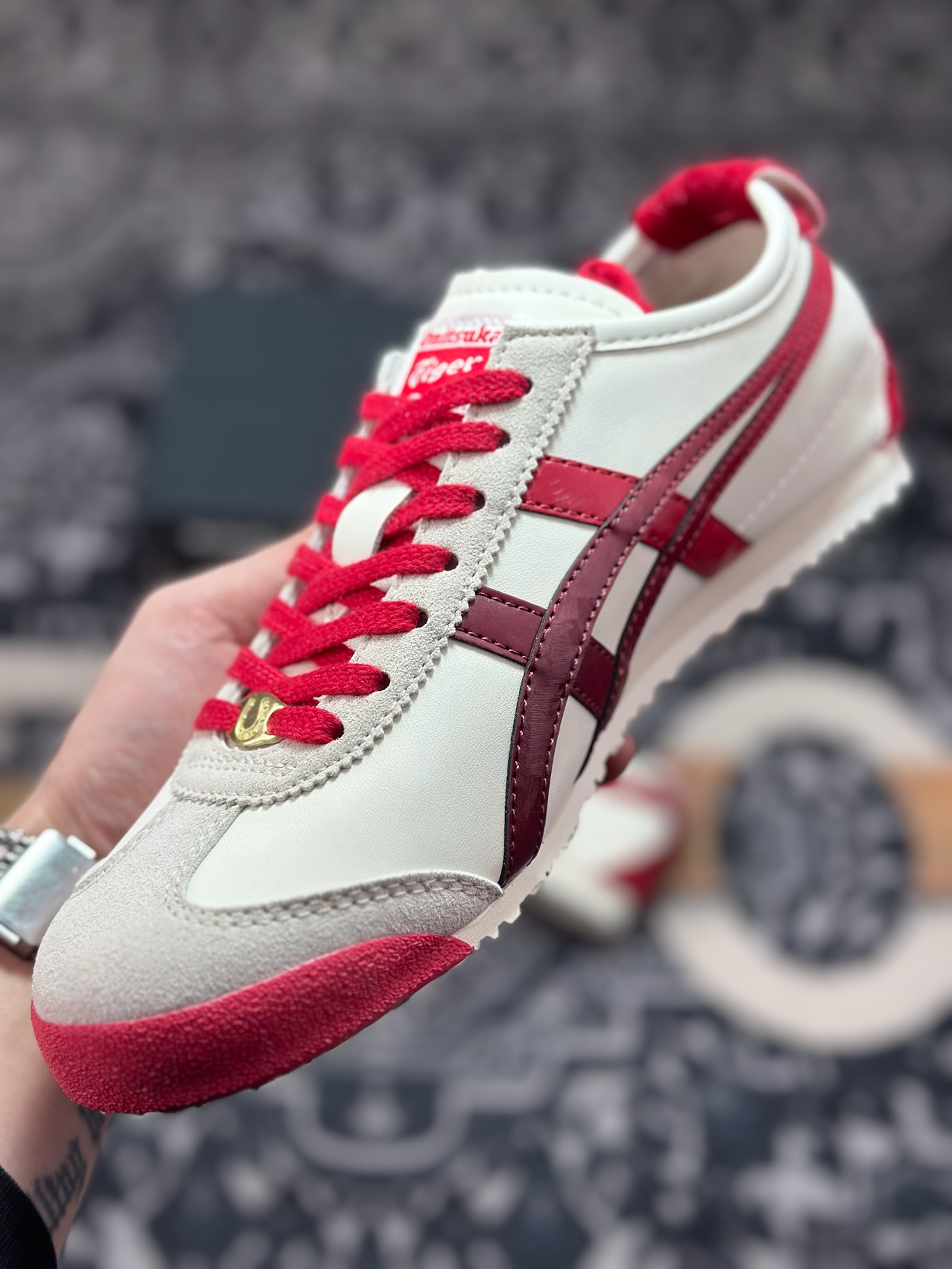 原厂级别 GS版 Asics 鬼冢虎 Mexico 66 马年限定 休闲低帮板鞋 1183C600-100-Top High Quatity Cheap Sneakers Fashion Clothing Clothes Bags handbags Shoes of all Brand wholesale With The best Quality And Beautiful Price from China Factory Chinese suppliers wholesaler seller 原厂级别 GS版 Asics 鬼冢虎 Mexico 66 马年限定 休闲低帮板鞋 1183C600-100