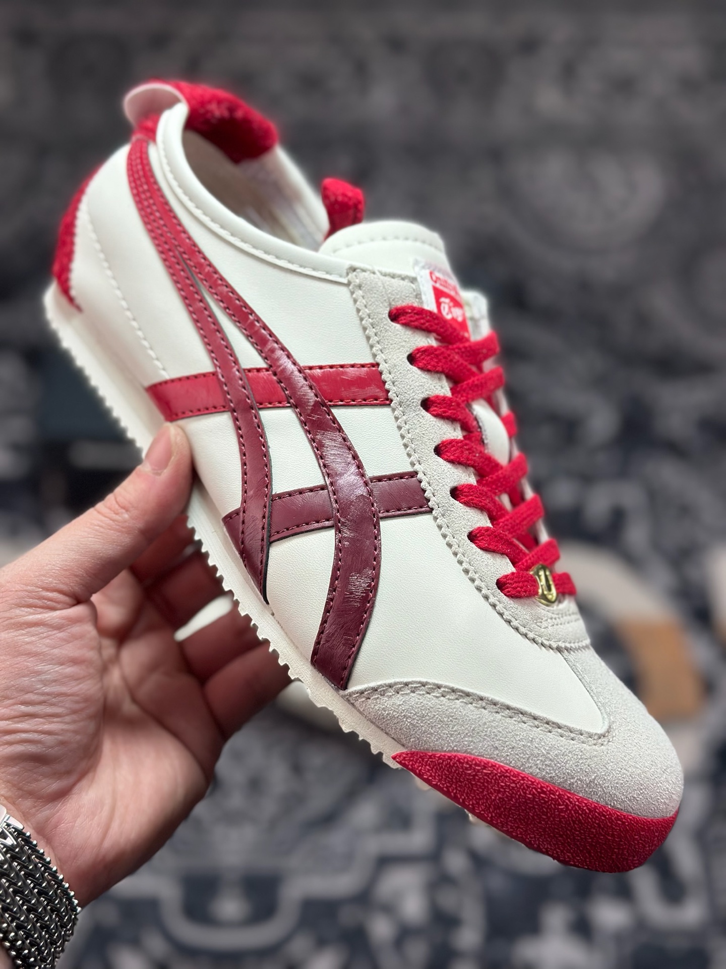 原厂级别 GS版 Asics 鬼冢虎 Mexico 66 马年限定 休闲低帮板鞋 1183C600-100-Top High Quatity Cheap Sneakers Fashion Clothing Clothes Bags handbags Shoes of all Brand wholesale With The best Quality And Beautiful Price from China Factory Chinese suppliers wholesaler seller 原厂级别 GS版 Asics 鬼冢虎 Mexico 66 马年限定 休闲低帮板鞋 1183C600-100
