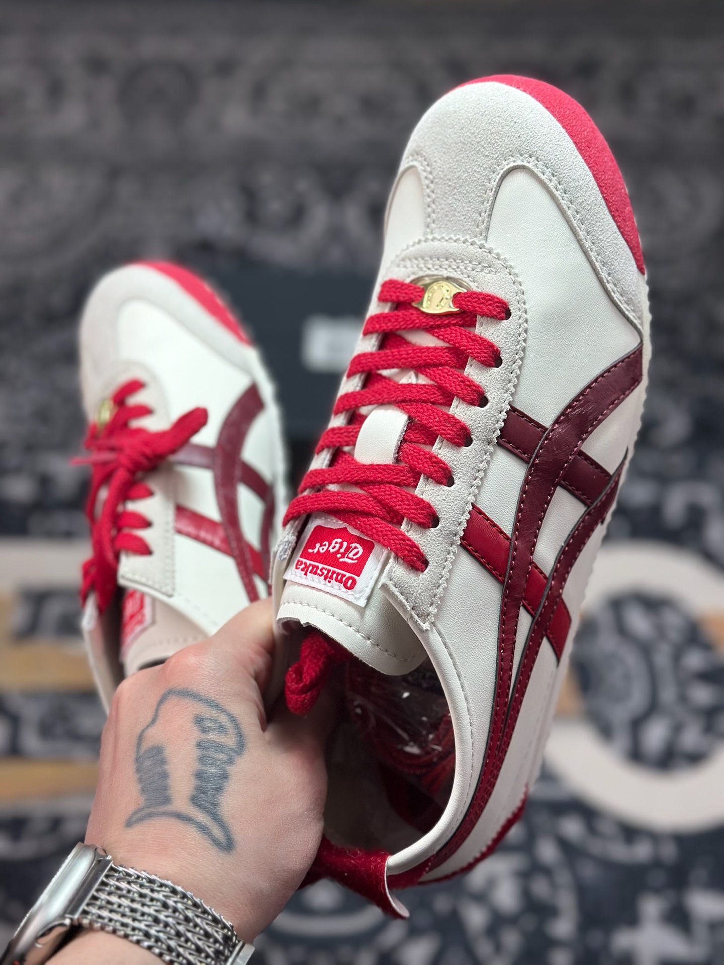 原厂级别 GS版 Asics 鬼冢虎 Mexico 66 马年限定 休闲低帮板鞋 1183C600-100-Top High Quatity Cheap Sneakers Fashion Clothing Clothes Bags handbags Shoes of all Brand wholesale With The best Quality And Beautiful Price from China Factory Chinese suppliers wholesaler seller 原厂级别 GS版 Asics 鬼冢虎 Mexico 66 马年限定 休闲低帮板鞋 1183C600-100