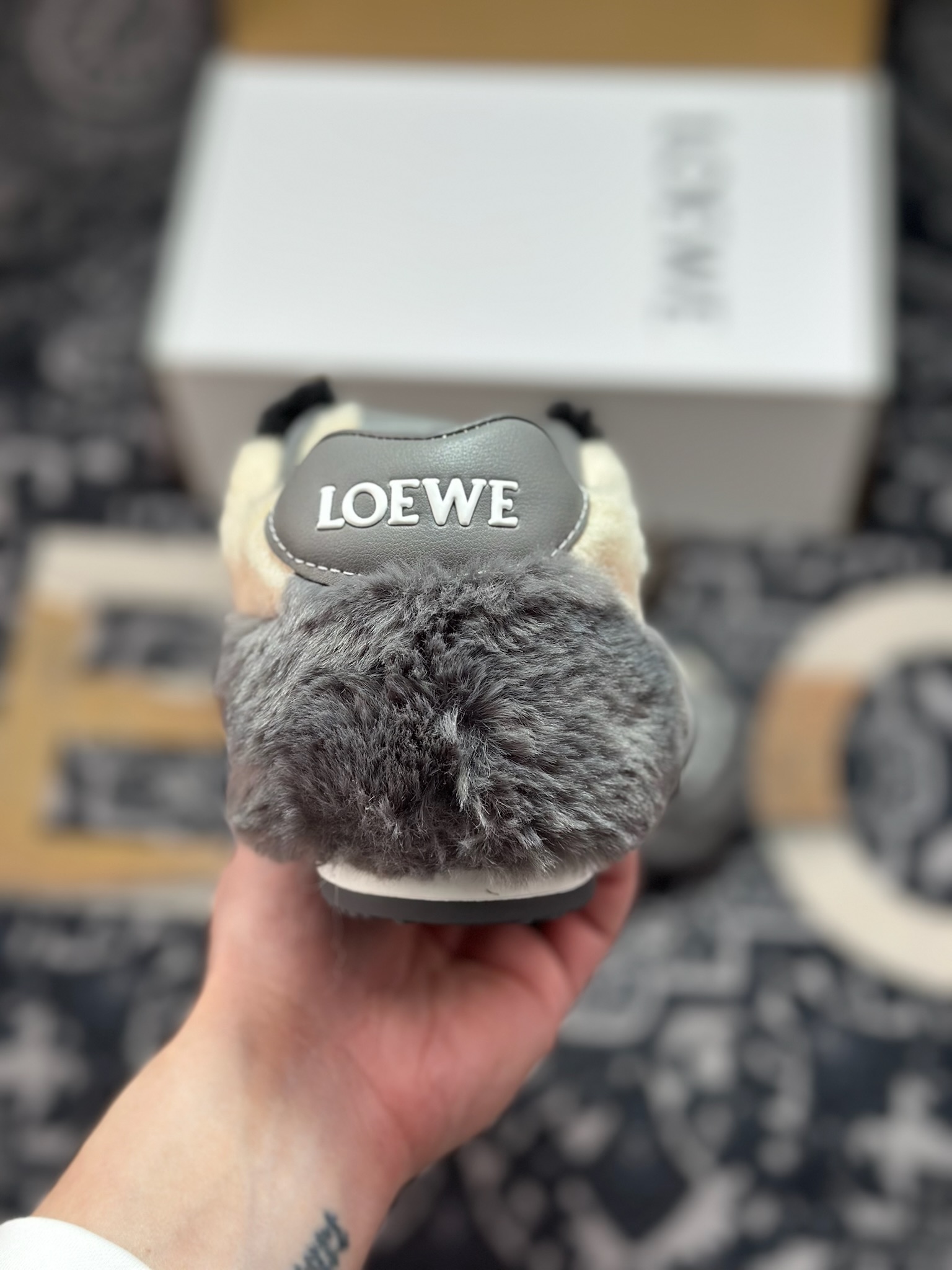 B2260 原装级别 LOEWE罗意威 Ballet Runner 2.0 2026 秋冬走秀款羊羔毛阿甘德训鞋