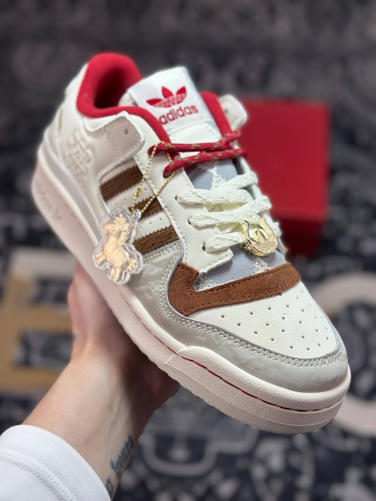 A9220 原装级别 AD Forum 84 Low 低帮百搭潮流休闲运动板鞋 KJ8751