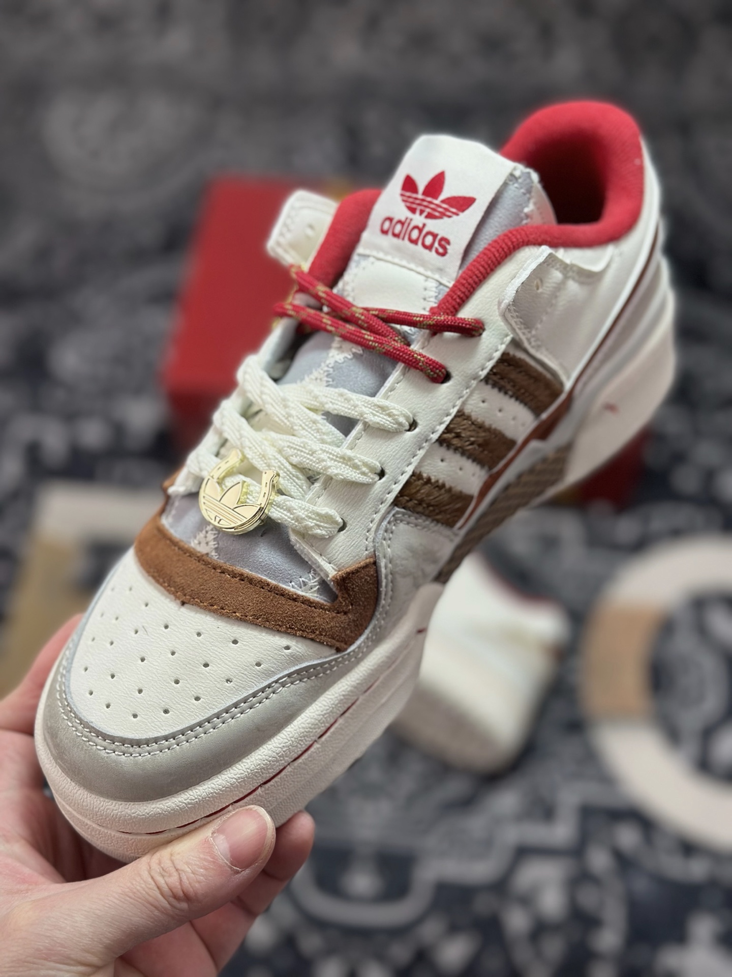 A9220 原装级别 AD Forum 84 Low 低帮百搭潮流休闲运动板鞋 KJ8751