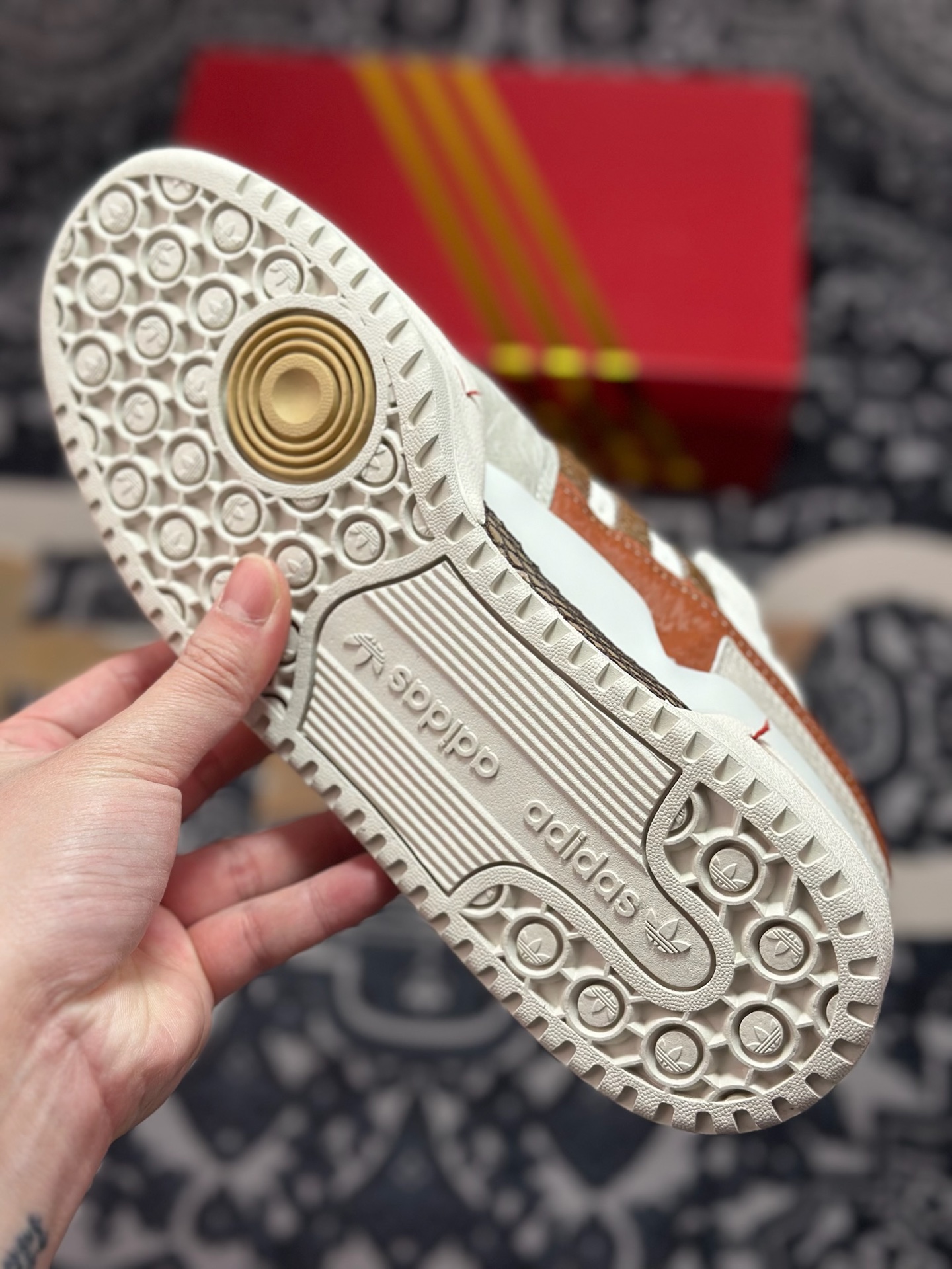 A9220 原装级别 AD Forum 84 Low 低帮百搭潮流休闲运动板鞋 KJ8751