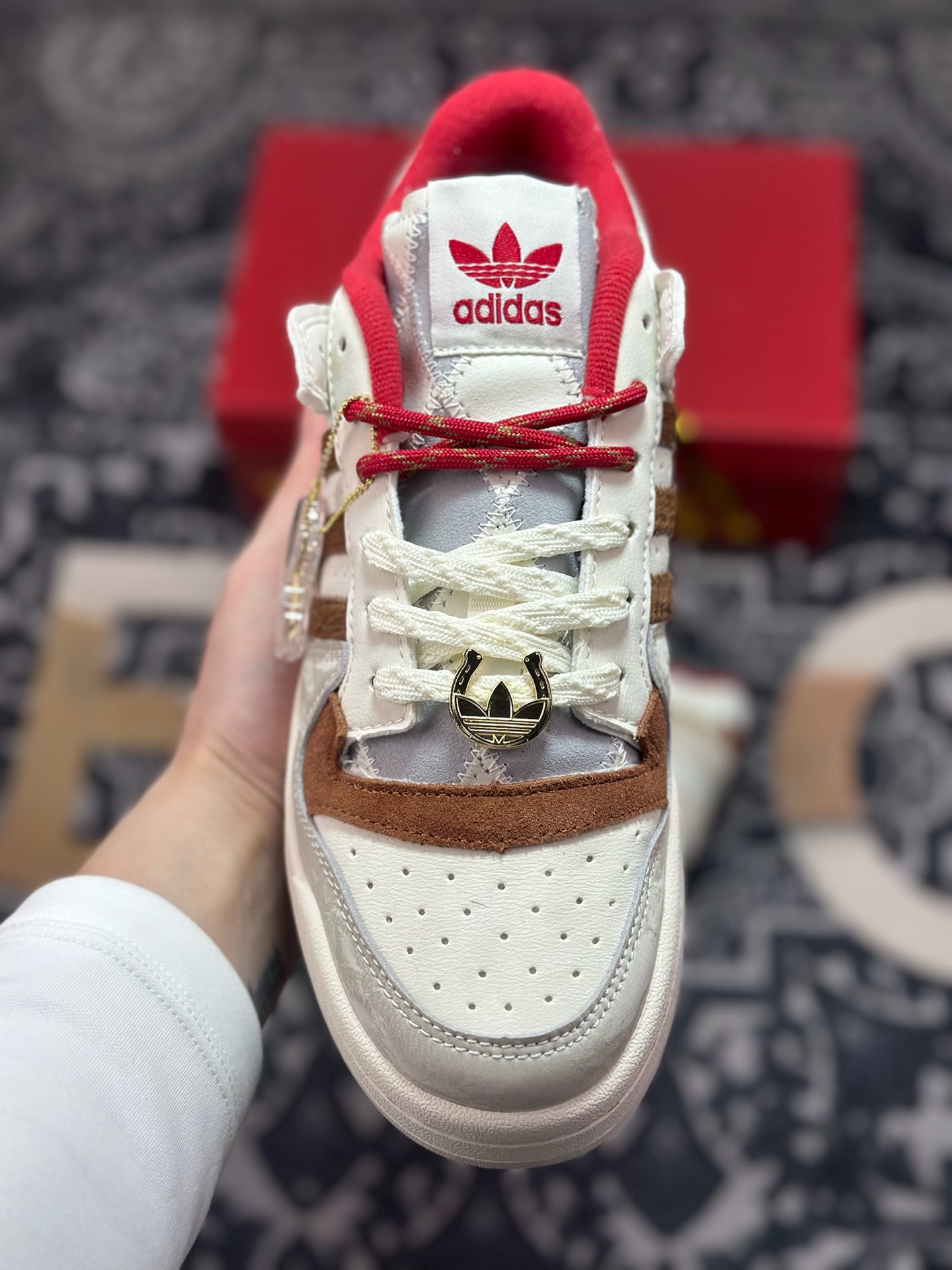 A9220 原装级别 AD Forum 84 Low 低帮百搭潮流休闲运动板鞋 KJ8751