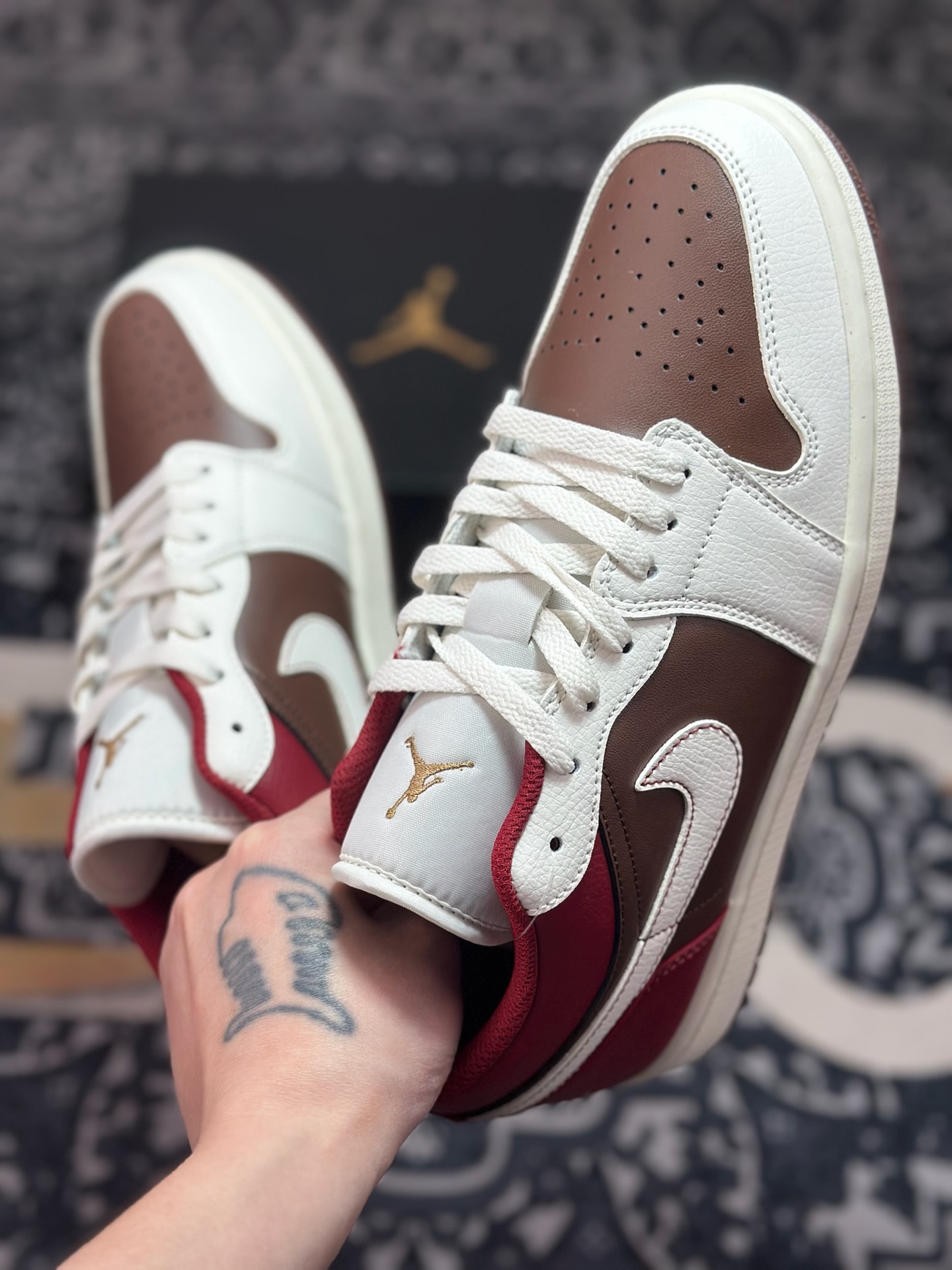 A6200 原装级别 Air Jordan 1 Low CNY 马年限定 AJ1低帮休闲板鞋 IR7600-211-Chinese UA Cheap High Quatity Brand Clothes Bags handbags Sneakers wholesale wholesaler seller from China Factory suppliers Fashion Clothing Shoes best Quality Beautiful Price A6200 原装级别 Air Jordan 1 Low CNY 马年限定 AJ1低帮休闲板鞋 IR7600-211