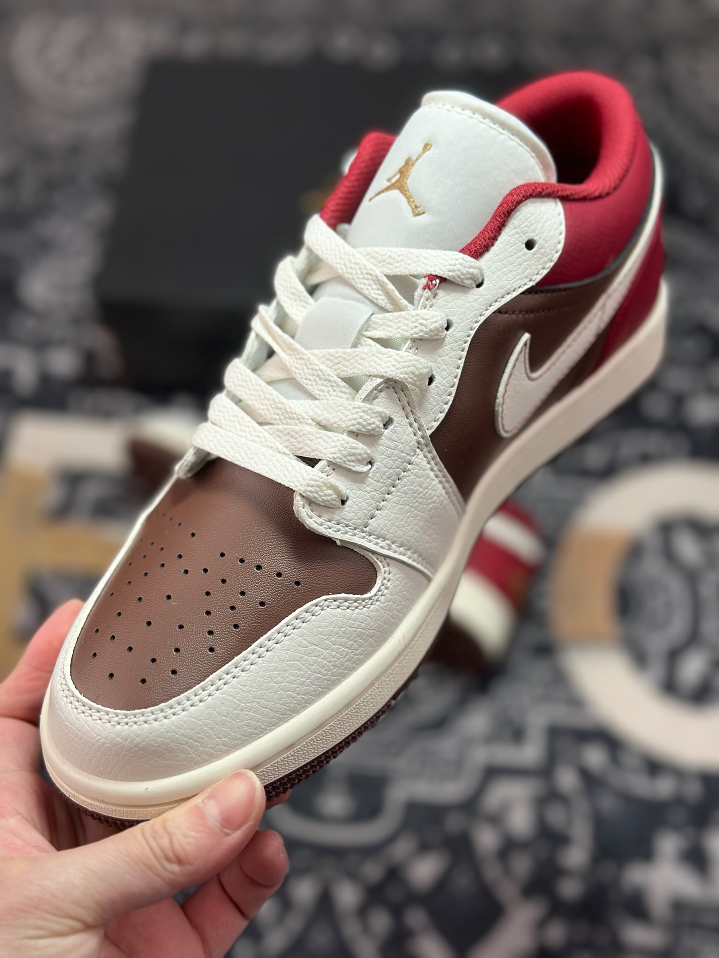 A6200 原装级别 Air Jordan 1 Low CNY 马年限定 AJ1低帮休闲板鞋 IR7600-211-Chinese UA Cheap High Quatity Brand Clothes Bags handbags Sneakers wholesale wholesaler seller from China Factory suppliers Fashion Clothing Shoes best Quality Beautiful Price A6200 原装级别 Air Jordan 1 Low CNY 马年限定 AJ1低帮休闲板鞋 IR7600-211