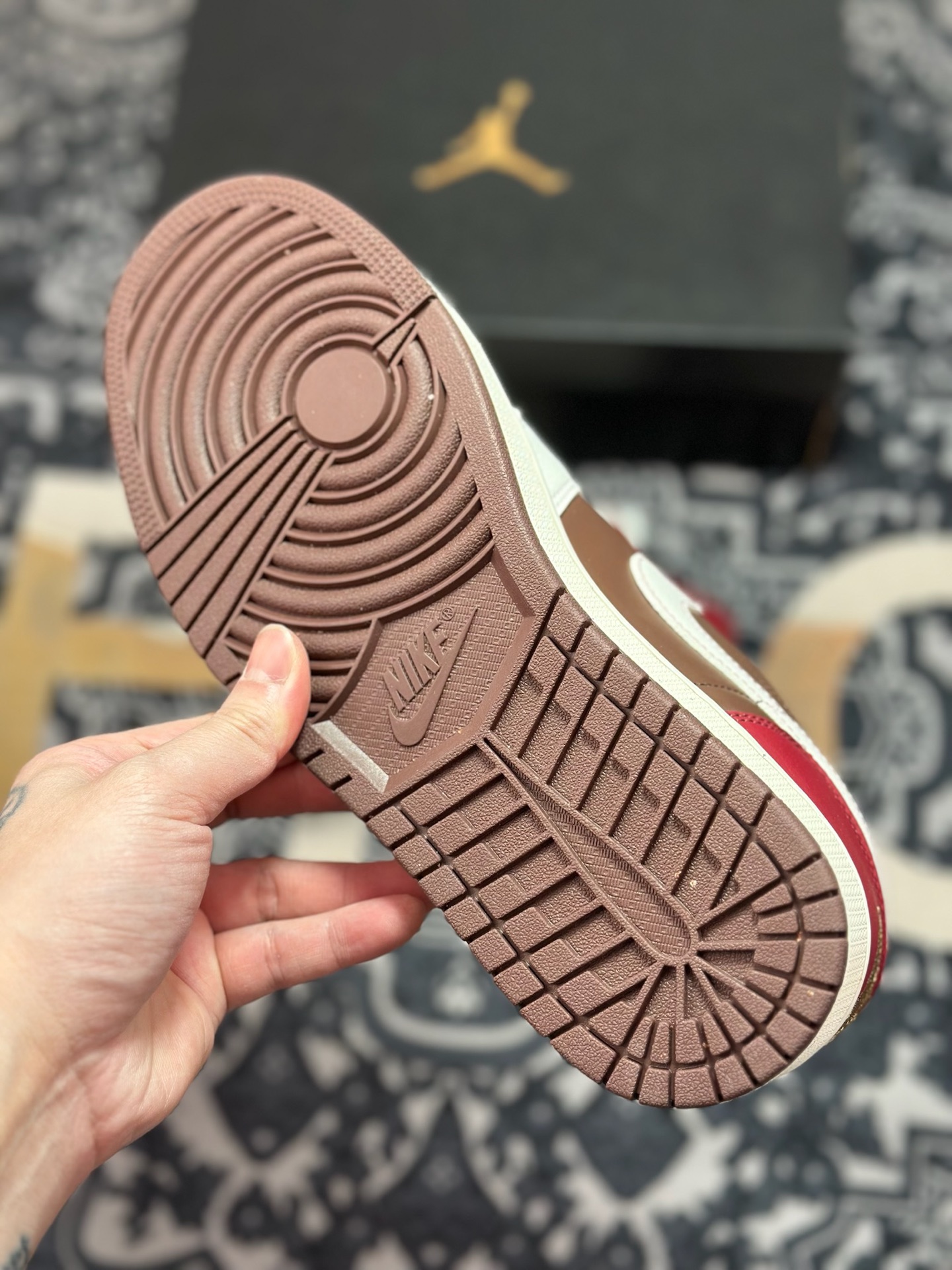 A6200 原装级别 Air Jordan 1 Low CNY 马年限定 AJ1低帮休闲板鞋 IR7600-211-Chinese UA Cheap High Quatity Brand Clothes Bags handbags Sneakers wholesale wholesaler seller from China Factory suppliers Fashion Clothing Shoes best Quality Beautiful Price A6200 原装级别 Air Jordan 1 Low CNY 马年限定 AJ1低帮休闲板鞋 IR7600-211