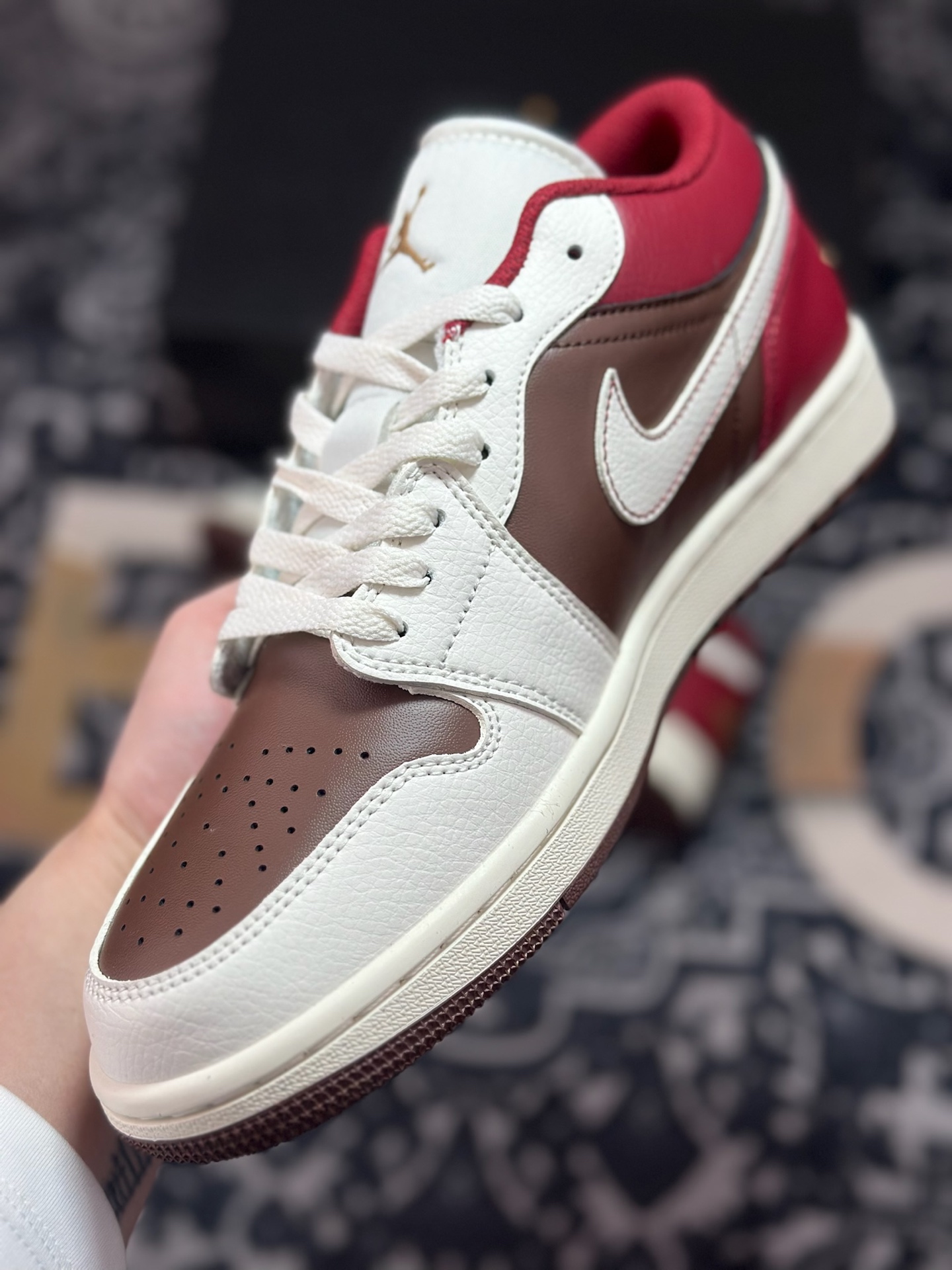 A6200 原装级别 Air Jordan 1 Low CNY 马年限定 AJ1低帮休闲板鞋 IR7600-211-Chinese UA Cheap High Quatity Brand Clothes Bags handbags Sneakers wholesale wholesaler seller from China Factory suppliers Fashion Clothing Shoes best Quality Beautiful Price A6200 原装级别 Air Jordan 1 Low CNY 马年限定 AJ1低帮休闲板鞋 IR7600-211