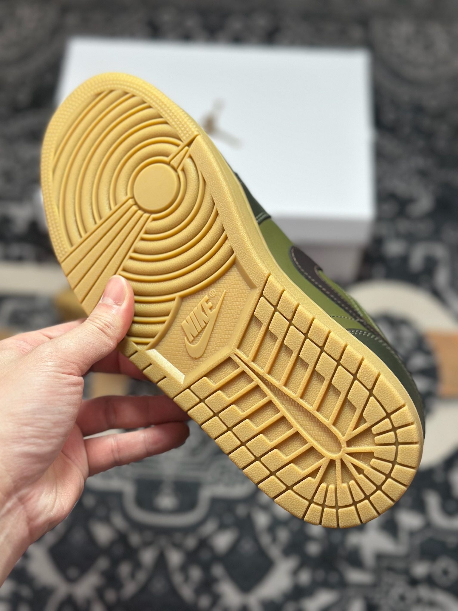 A6200 原装级别 Air Jordan 1 Low 暗黑绿 AJ1乔1低帮休闲板鞋 IR0840-325