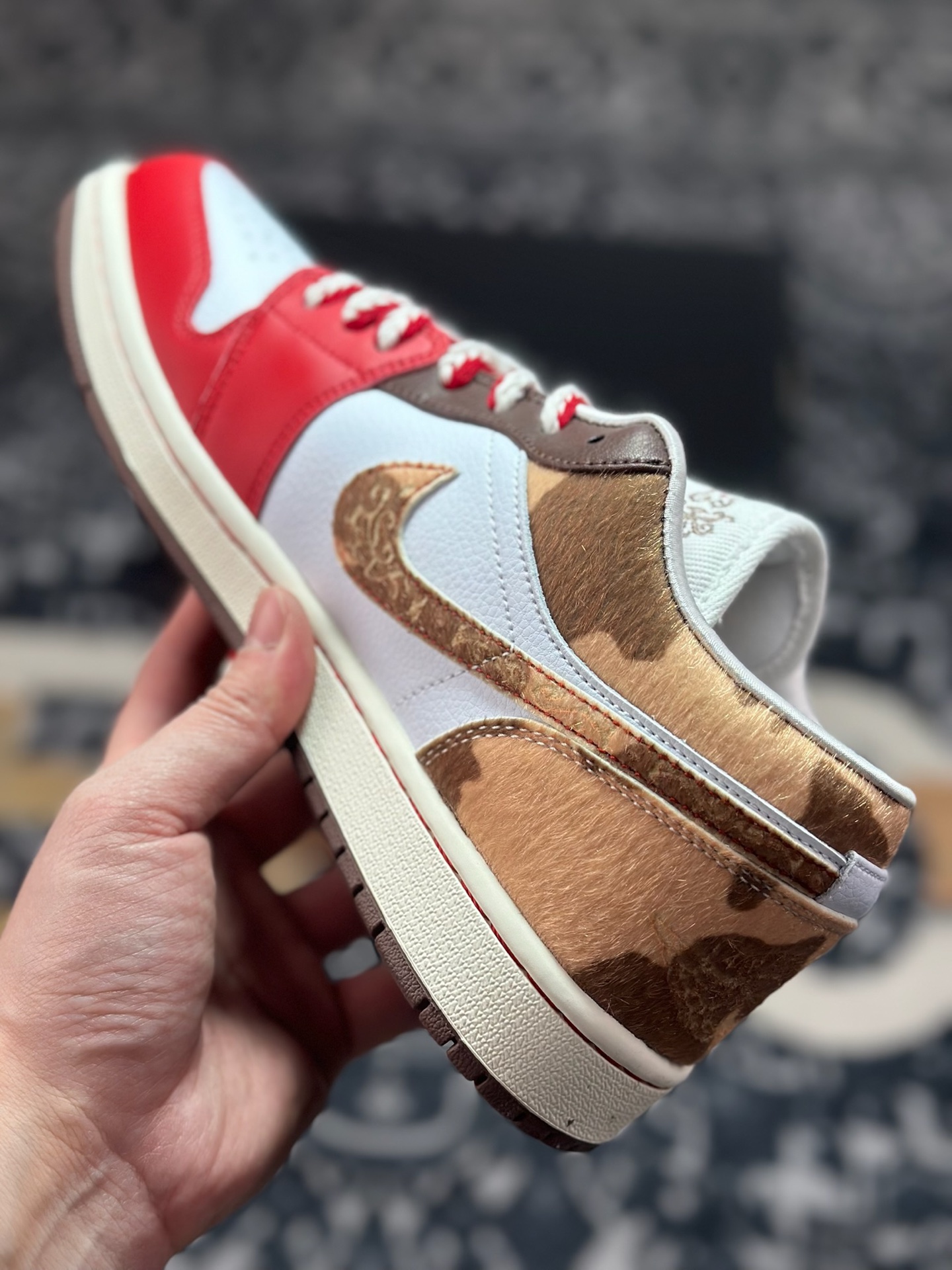 A6200 原装级别 Nike Air Jordan 1 SE ”CNY” AJ1 乔一 马年限定 舒适贴合 低帮复古篮球鞋 IQ5321-121-Chinese UA Cheap High Quatity Brand Clothes Bags handbags Sneakers wholesale wholesaler seller from China Factory suppliers Fashion Clothing Shoes best Quality Beautiful Price A6200 原装级别 Nike Air Jordan 1 SE ”CNY” AJ1 乔一 马年限定 舒适贴合 低帮复古篮球鞋 IQ5321-121