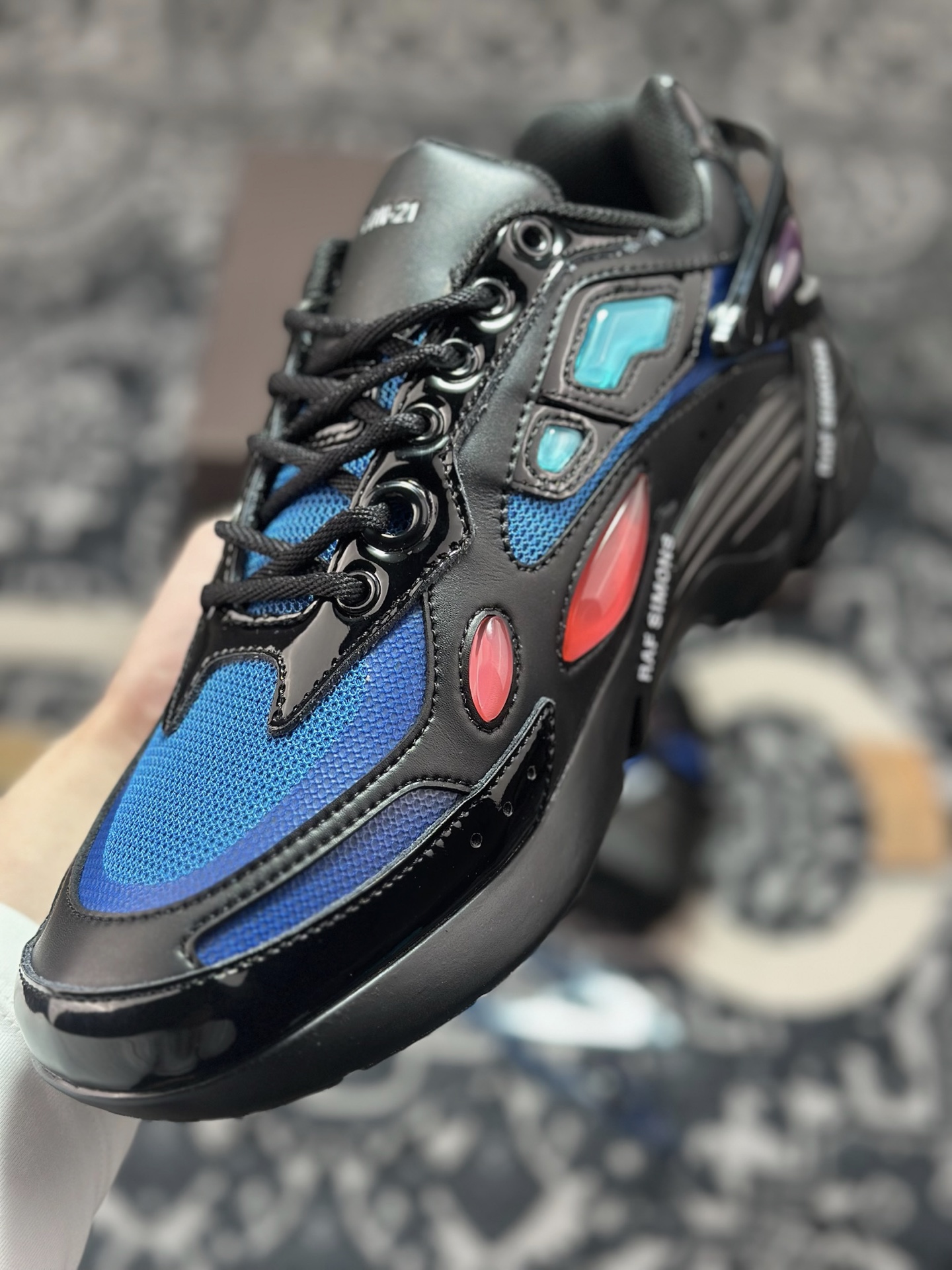 B9320 原装级别 RAF SIMONS 徽标 皮革款 来自比利时设计师-Chinese UA Cheap High Quatity Brand Clothes Bags handbags Sneakers wholesale wholesaler seller from China Factory suppliers Fashion Clothing Shoes best Quality Beautiful Price B9320 原装级别 RAF SIMONS 徽标 皮革款 来自比利时设计师