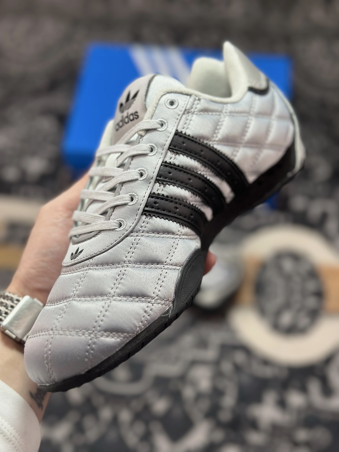原装级别 Adidas originals ADIRACER 潮流运动防滑耐磨 阿迪达斯低帮休闲跑步鞋 JS0284-Chinese wholesaler seller Clothes Bags handbags wholesale Shoes High Quatity wholesaler seller Cheap Sneakers from China Factory Chinese suppliers china wholesale clothing wholesaler seller 原装级别 Adidas originals ADIRACER 潮流运动防滑耐磨 阿迪达斯低帮休闲跑步鞋 JS0284